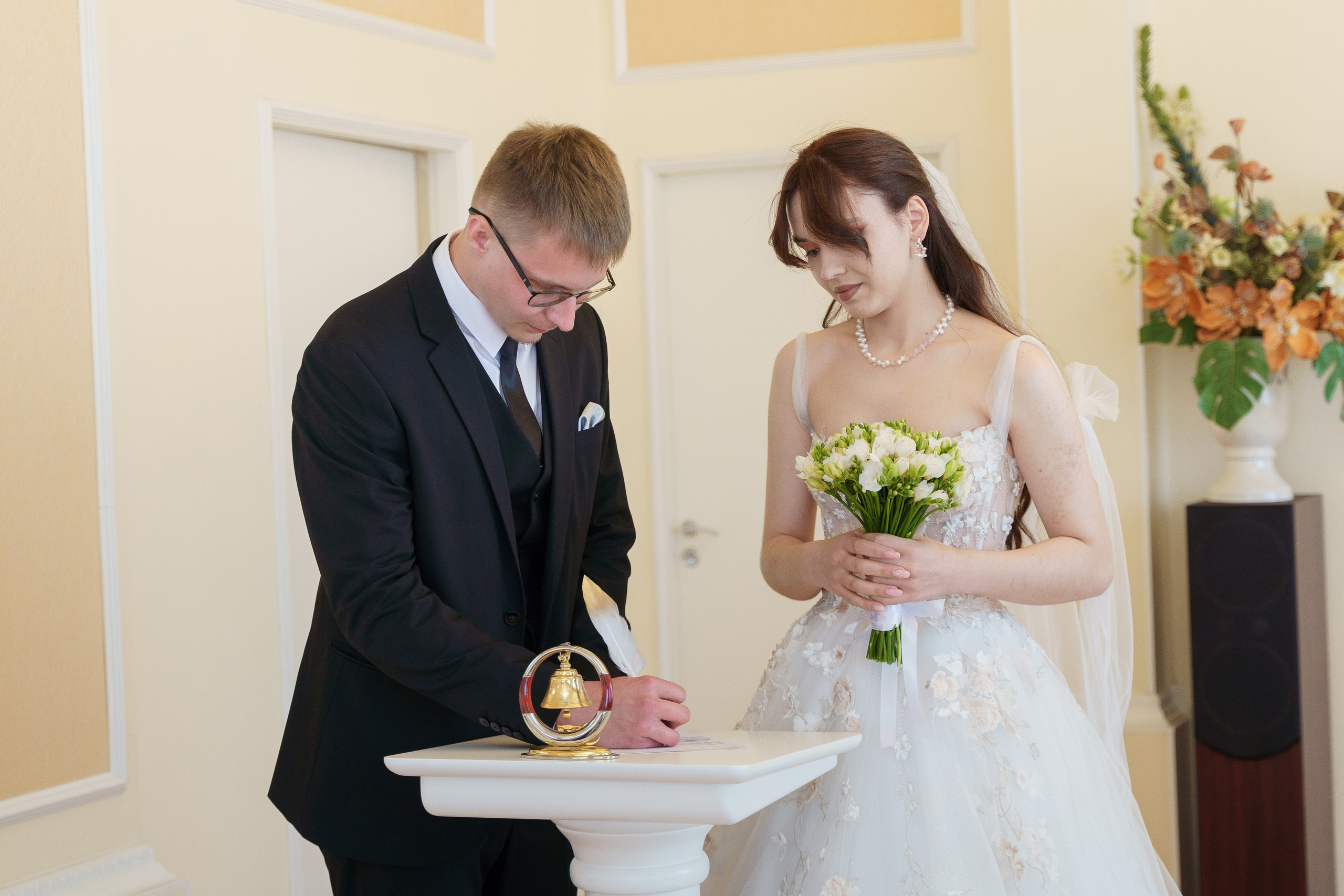 Анна и Алексей на ферме Бенуа. Professional photoartist in St. Petersburg (wedding, reportage, portrait, model book, love story) Alexander Shvedov