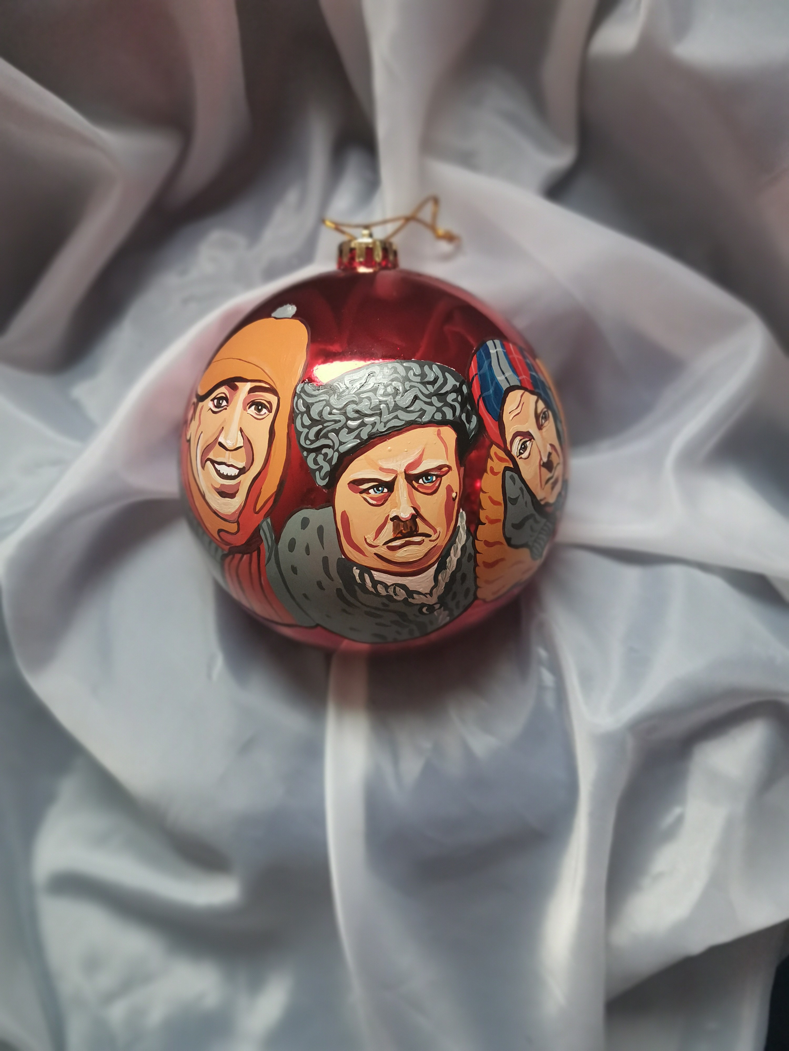 Елочный шар с росписью-Ваш лучший подарок на Новый Год. Арт-вечеринки и мастер-классы в Москве для взрослых и детей