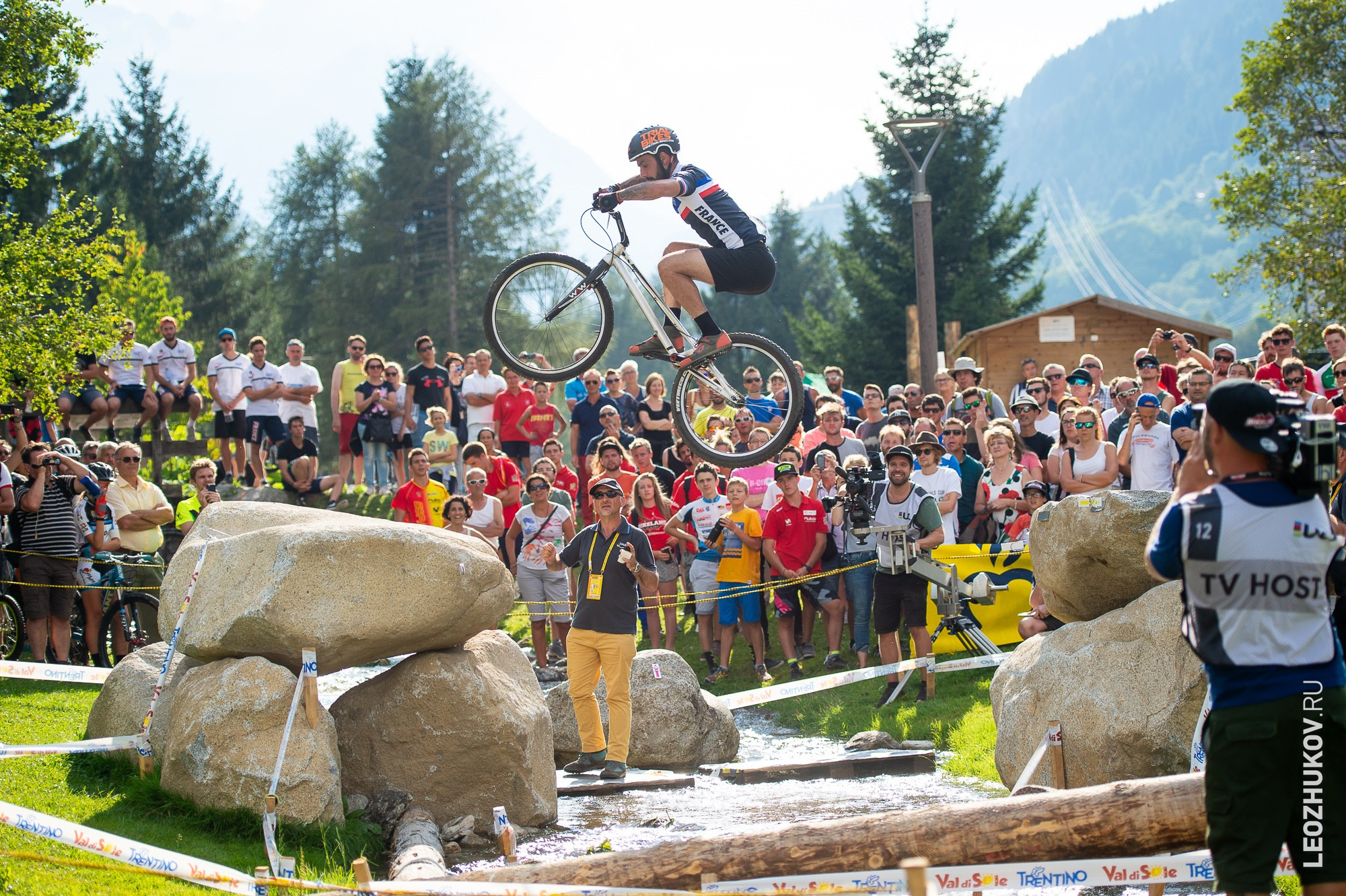 UCI Trials World Championships 2016 — finals. Sports photographer Leonid Zhukov