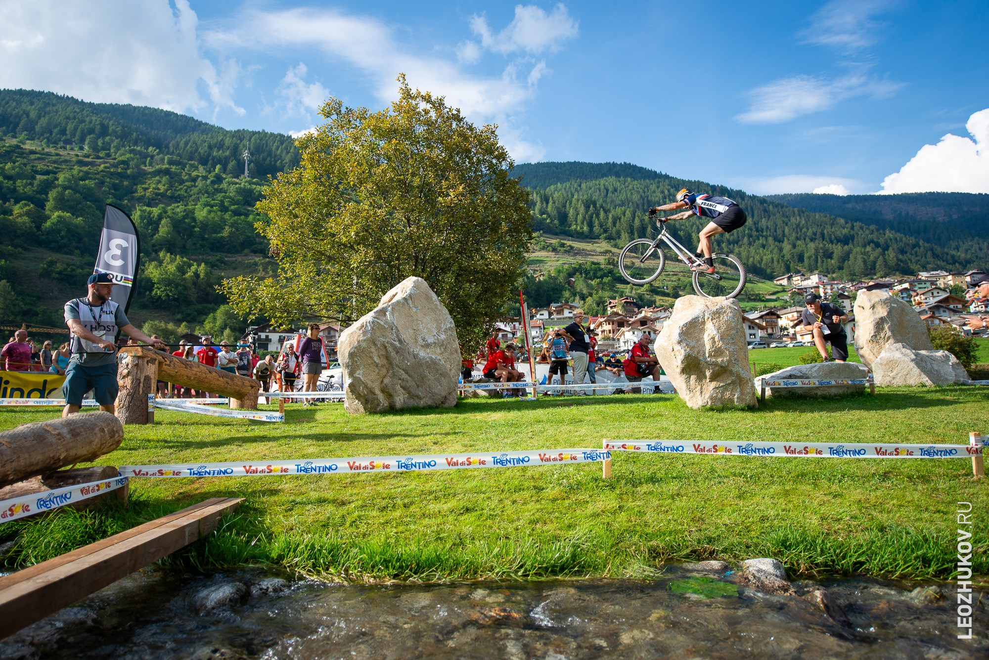UCI Trials World Championships 2016 — finals. Sports photographer Leonid Zhukov