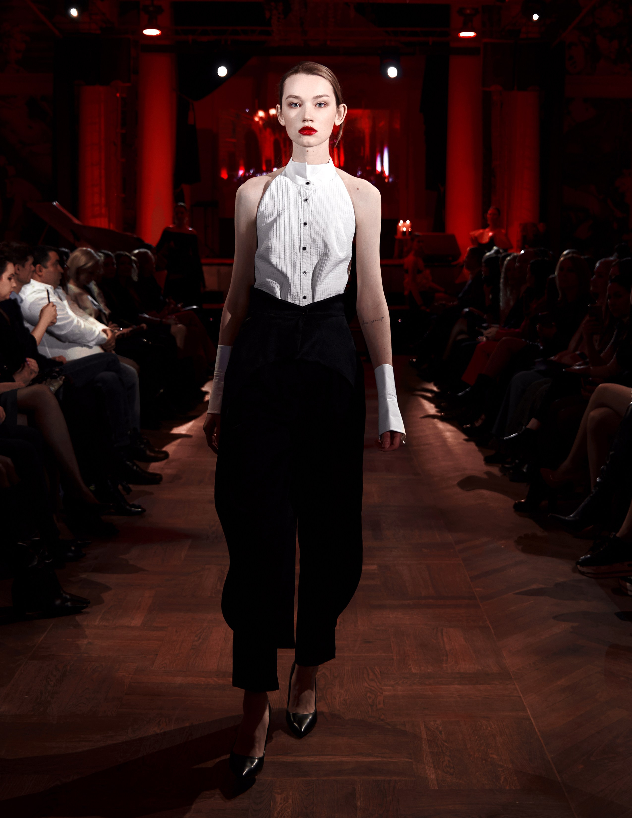 Beauty in details. Horizont ZIN | Bold fashion | Innovative art
