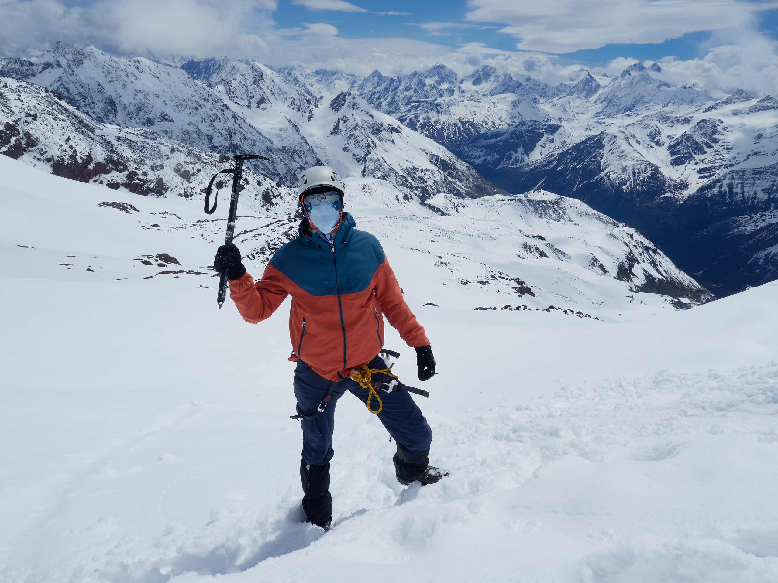 Снежно-ледовые занятия на высоте 3750. Горный, высотный Фотограф на Эльбрусе Георгий