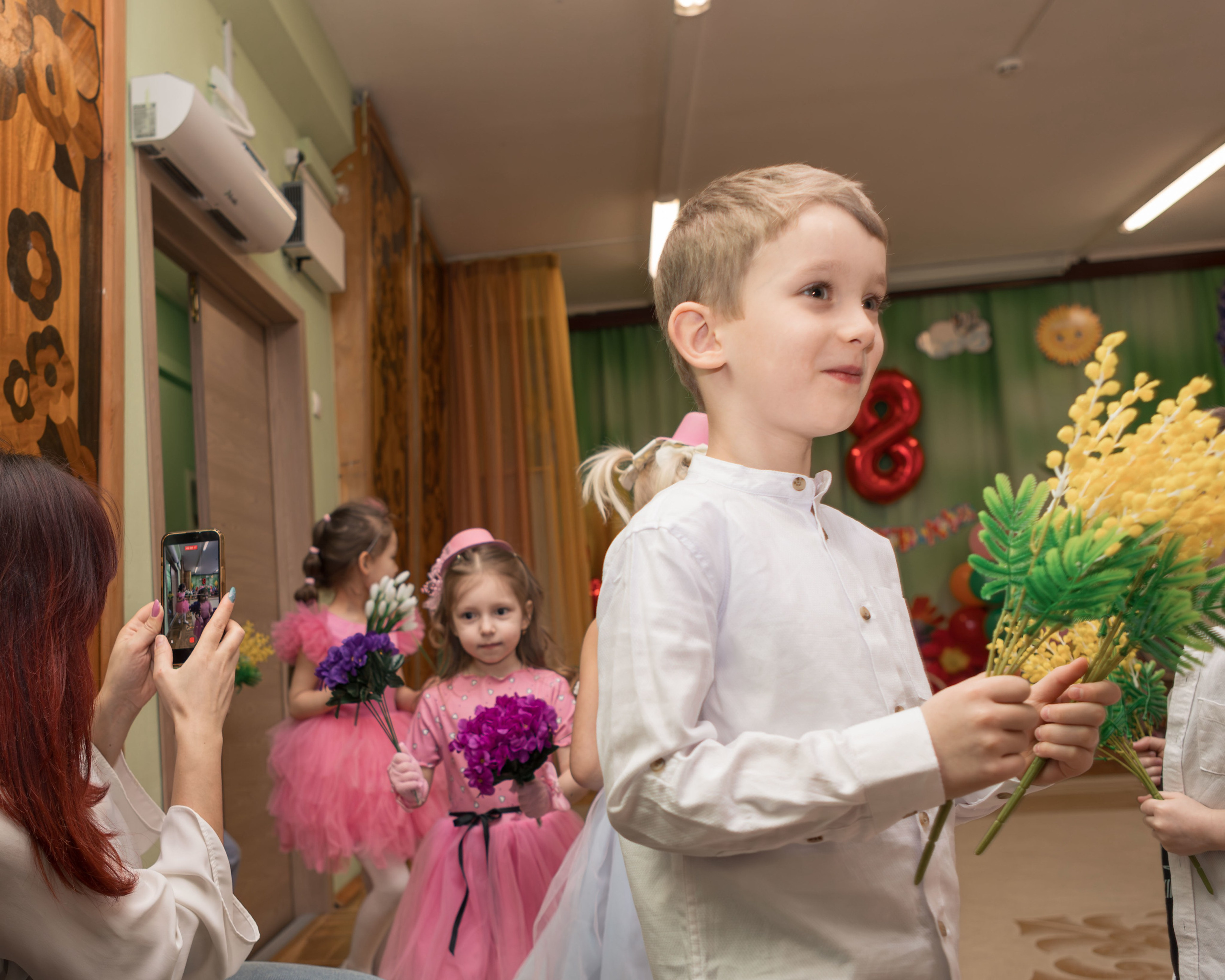 Утренник 8 Марта в детском саду № 1164 — группа «Сверчки»