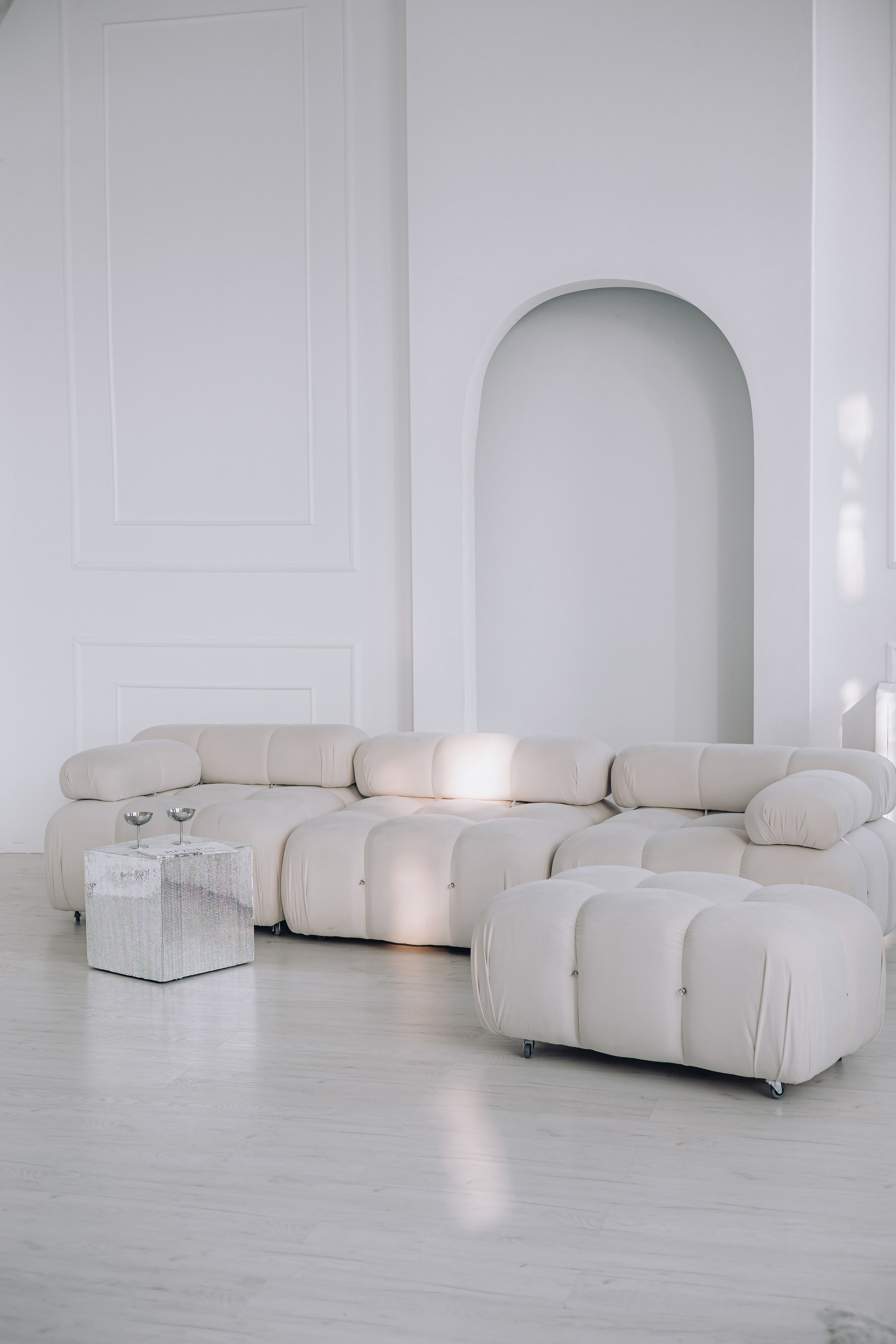 ETO Studio — фотостудия в Минске. Понравилась студия? Напишите — организую съёмку именно здесь. Фотограф в Минске Людмила Дутко