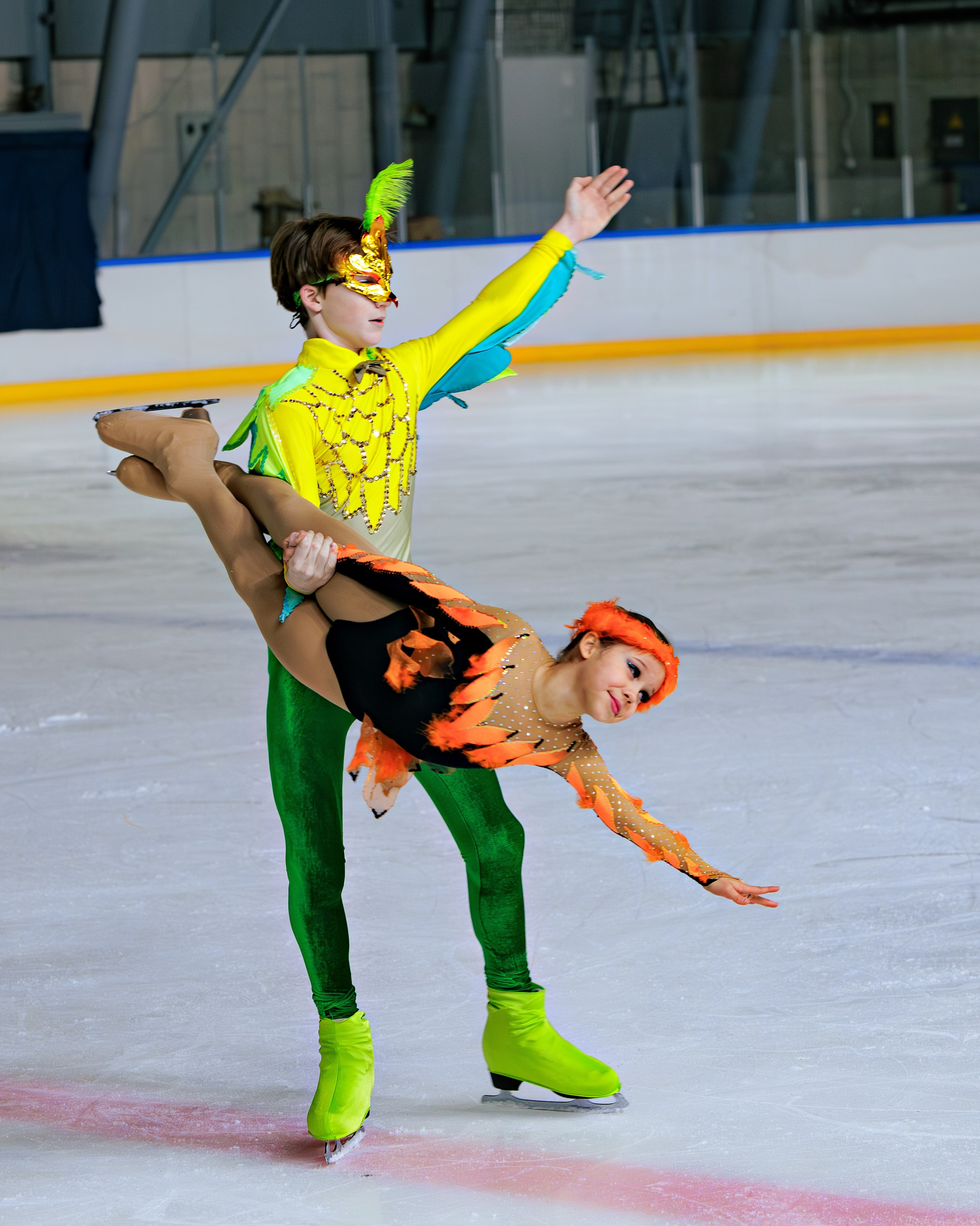Детский театр на льду «АЛЕКО». Выпускные альбомы и школьный фотограф в Подольске, Троицке, Щербинке, Москве и Московской области