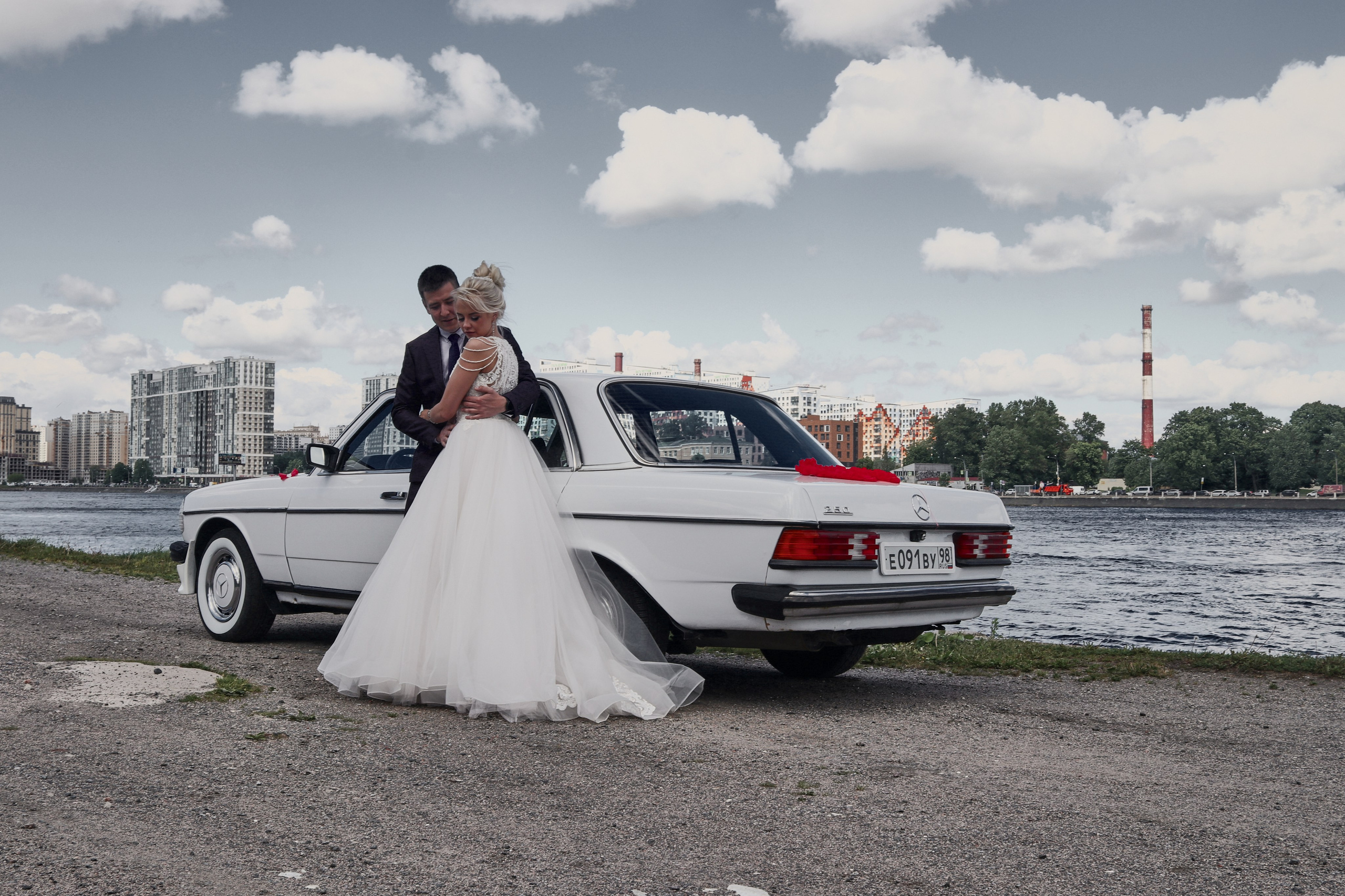 Они залезли на трактор…. Свадебный фотограф Анастасия Лахтионова