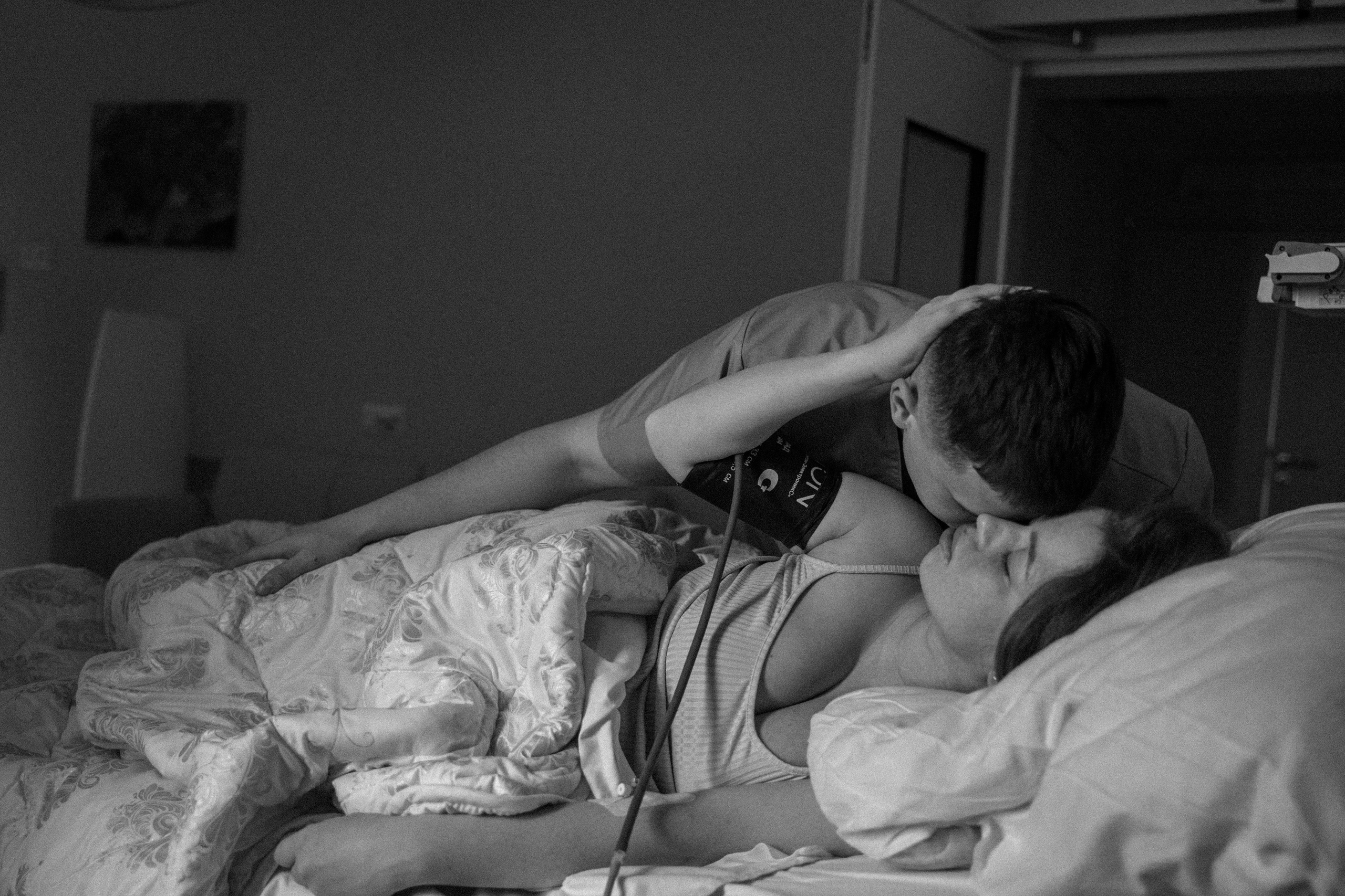 Чек-лист: «Как выбрать идеального фотографа на роды и не разочароваться». Фотографы на роды в Москве. Фото и видео родов. Фотопроект «Продолжение рода»