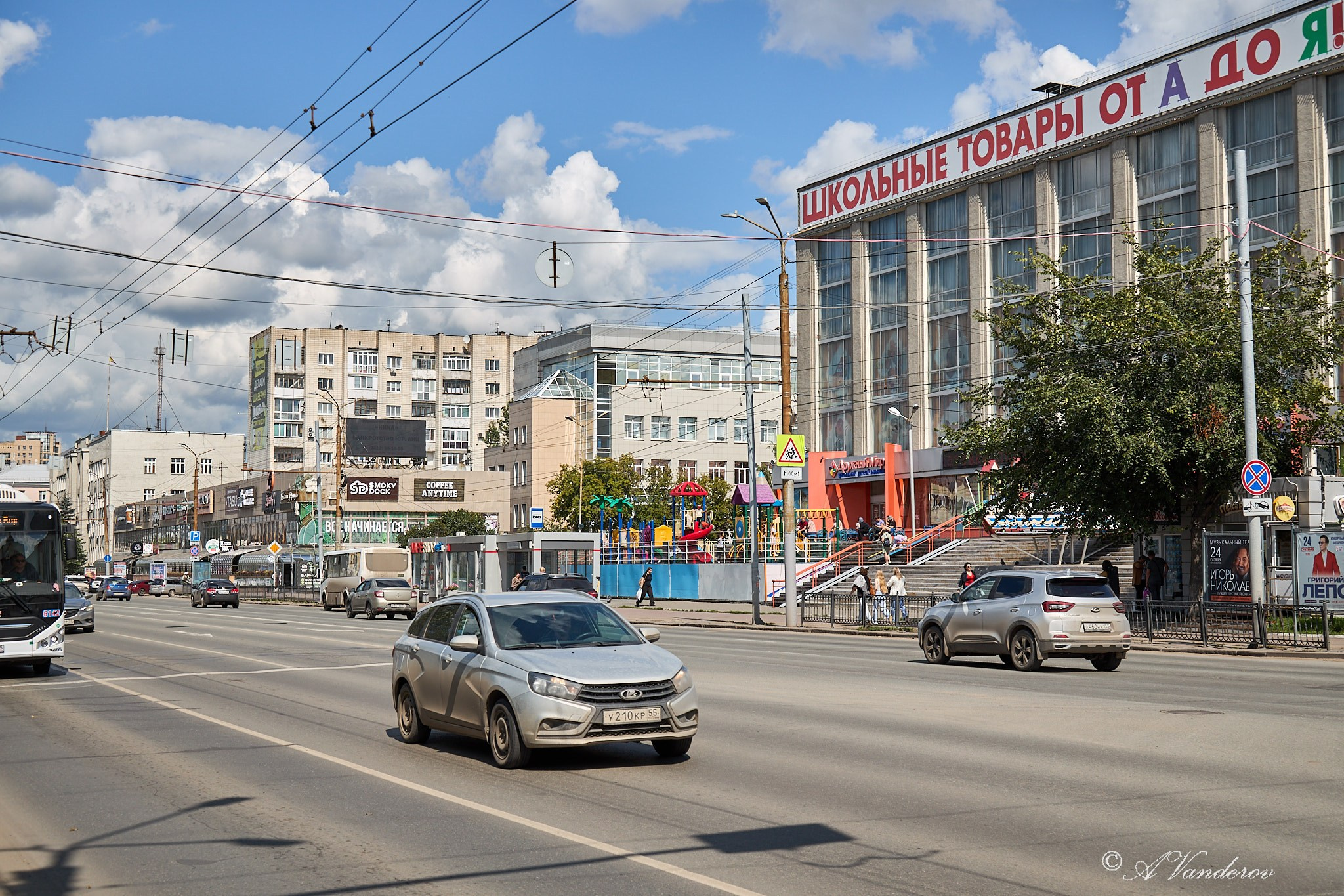 Короткая прогулка в центре города. Фотограф Омск | Александр Вандеров