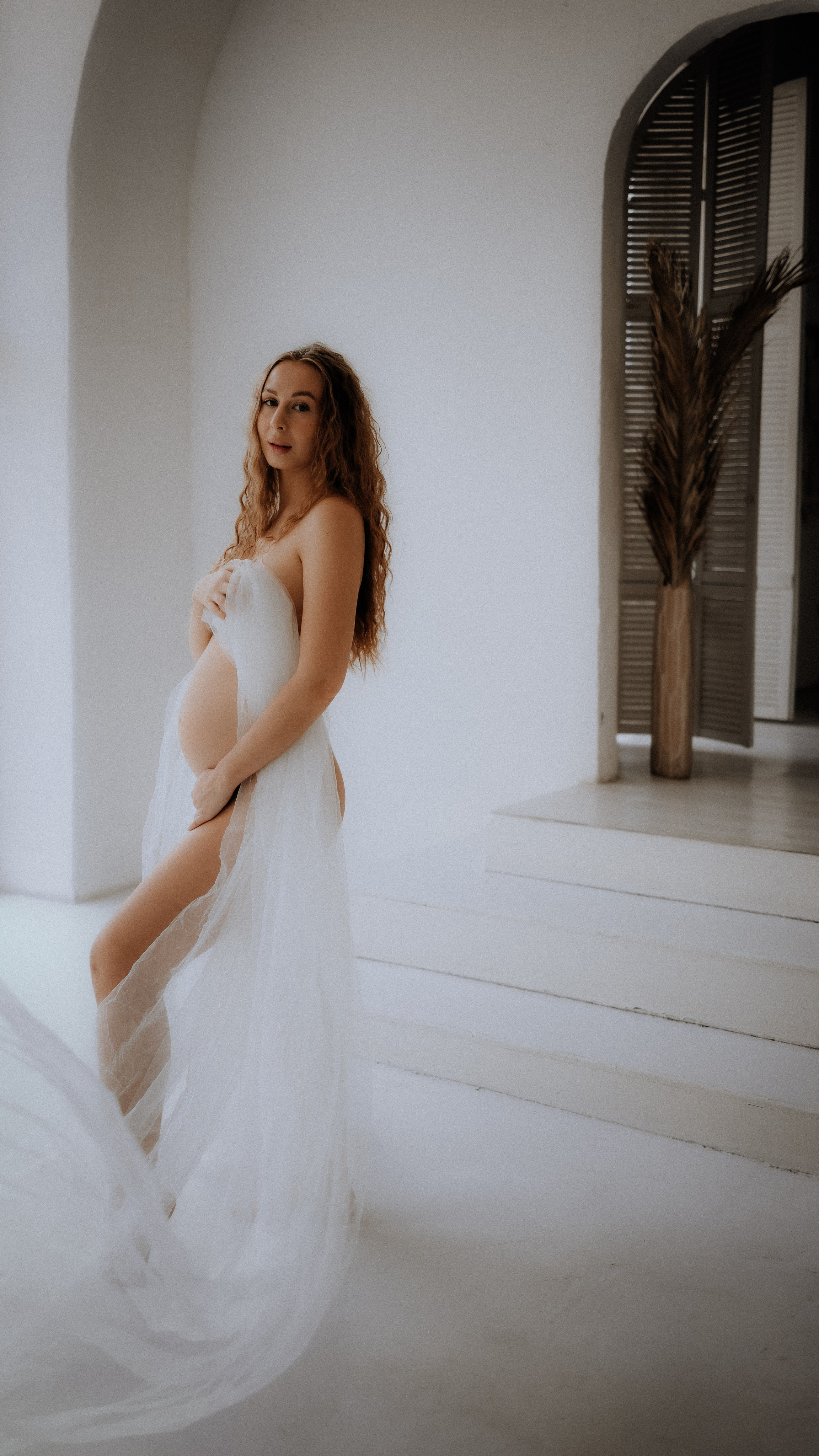 красивая фотосессия беременности в москве, фотосессия беременности в москве, фотосессия беременности с мужем в москве, фотосессия в светлой фотостудии в москве, топ фотограф беременности в москве, фотосессия беременности под ключ в москве, стильая фотосессия беременности в москве, нежная фотосессия беременности в москве, заказать фотосессию беременности в москве, ню фотосессия беременности в москве, фотосессия беременности на циклораме