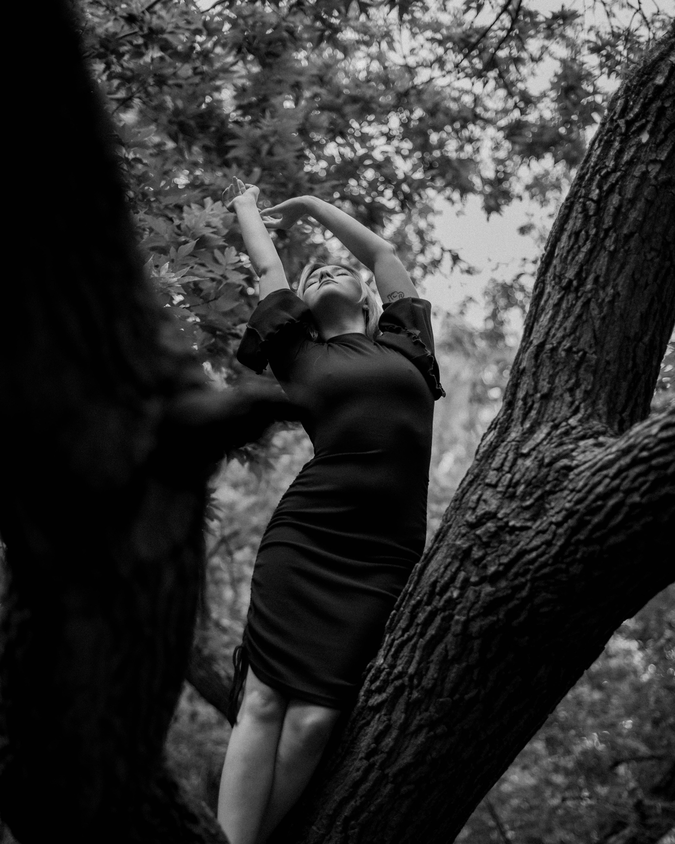 Аня. Женский фотограф. Создатель украшений ручной работы. Модель