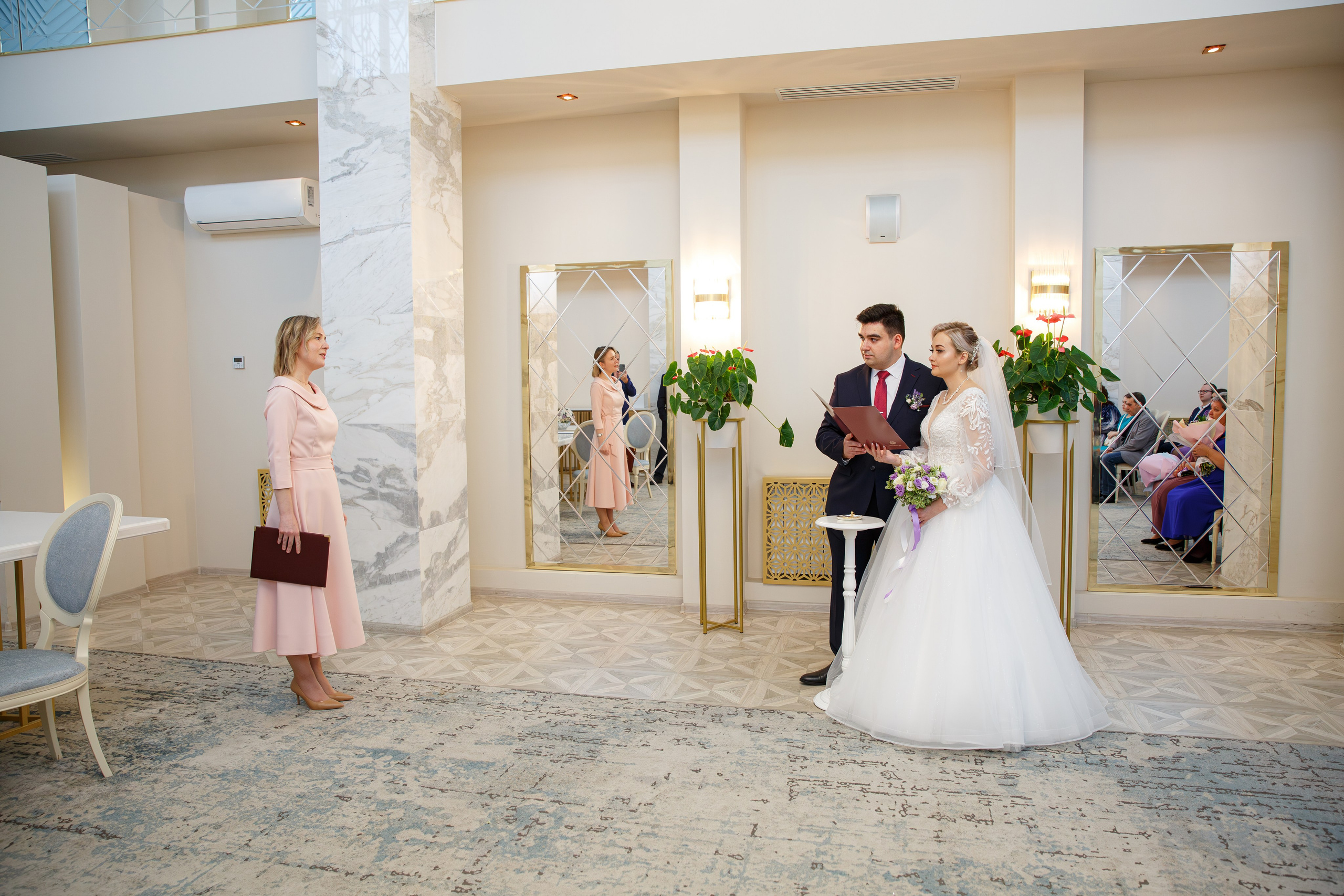 Фотографии с регистрации брака в Дворце бракосочетания №4 Москва