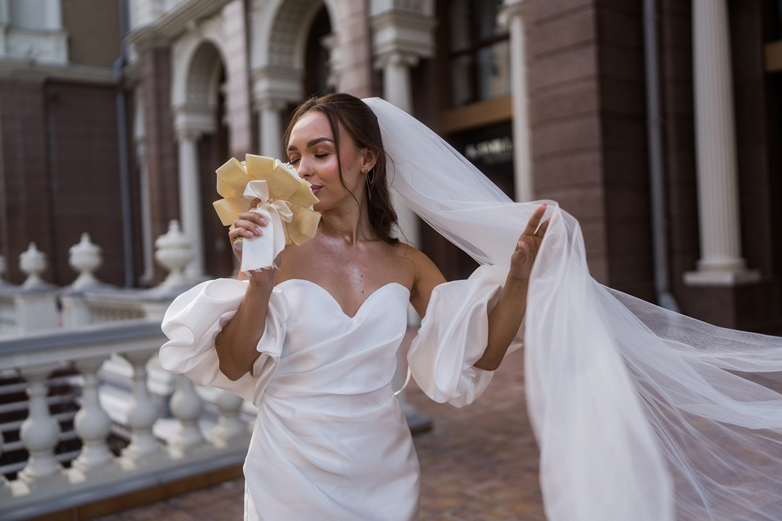 Предсвадебная прогулка Александр и Юлия. Свадебный и индивидуальный фотограф Аля Мамакова