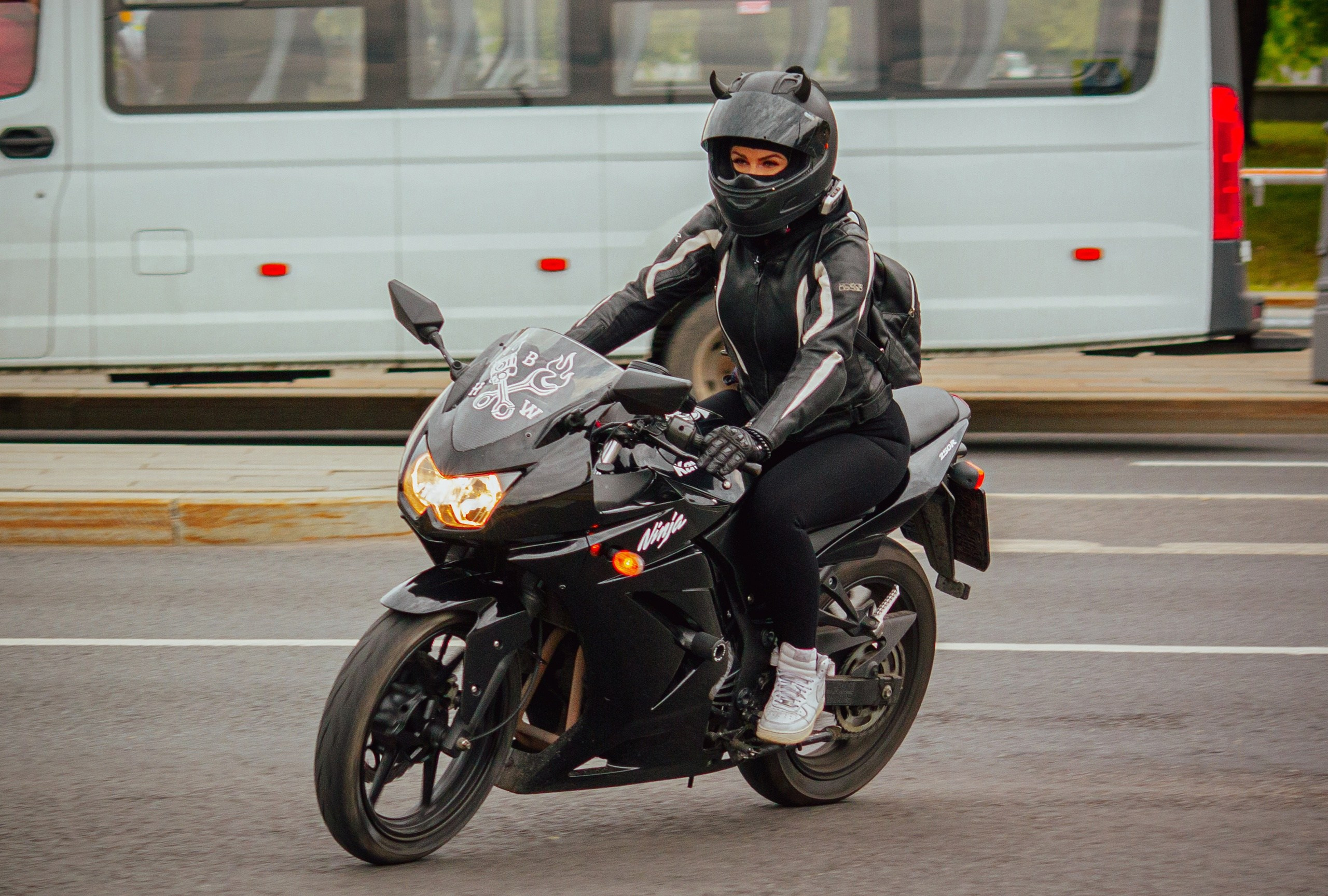 FotoMotoHunterZ — фотографии мотоциклистов на улицах города