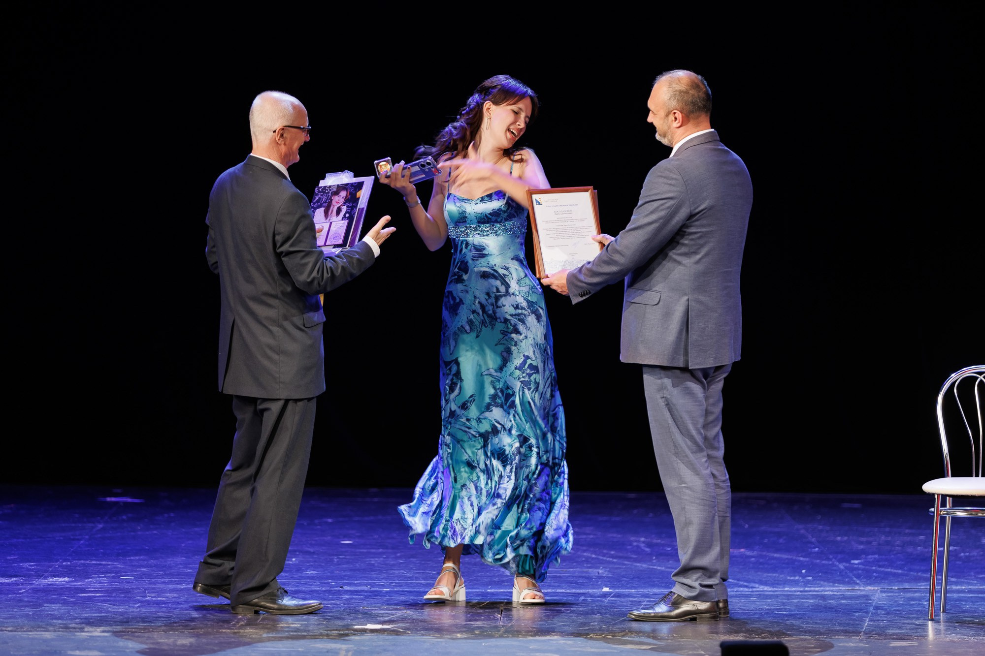 Выпускной вечер в Севастопольской гимназии № 1 имени А. С. Пушкина. Свадебный фотограф, фотосъемка в Крыму, Севастополе, Симферополе, Ялте