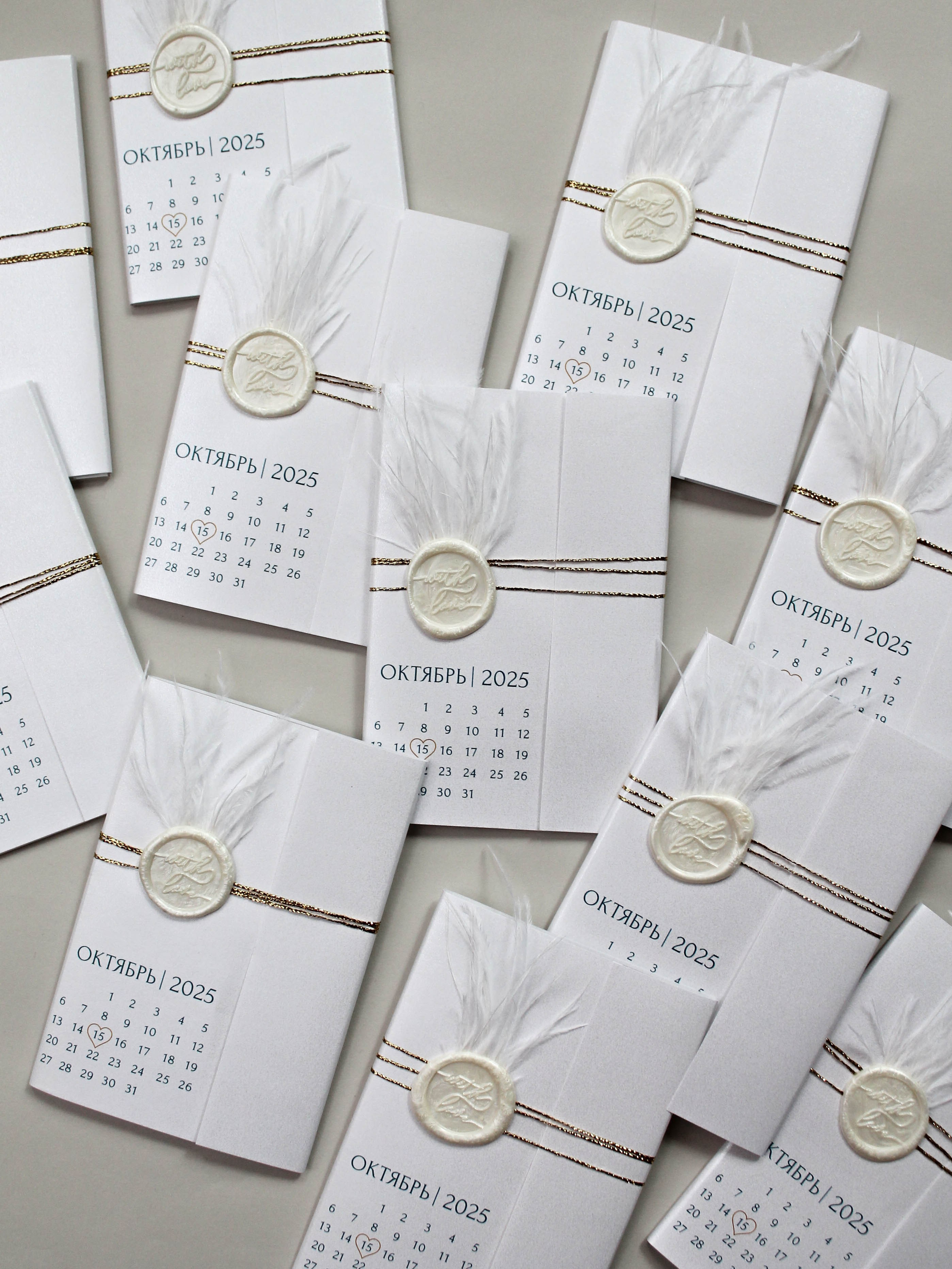 На оргстеле Облака, от 360 руб. Дизайнер полиграфии в Санкт-Петербурге. Заказать свадебные приглашения, подарочные сертификаты, полиграфию для бизнеса, шелковые ленты