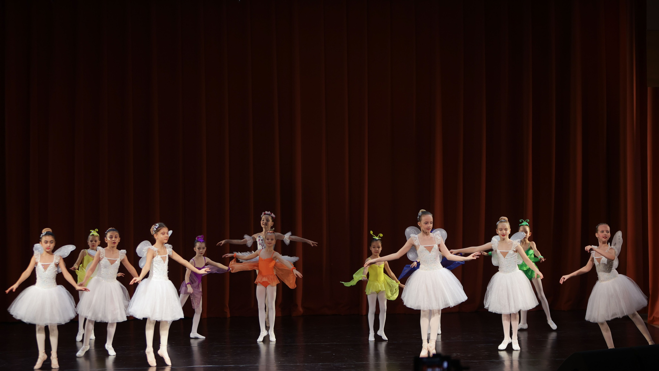 Фестиваль хореографического искусства «КУБОК ЛЕГЕНДЫ — 2025». Выпускные альбомы и школьный фотограф в Подольске, Троицке, Щербинке, Москве и Московской области