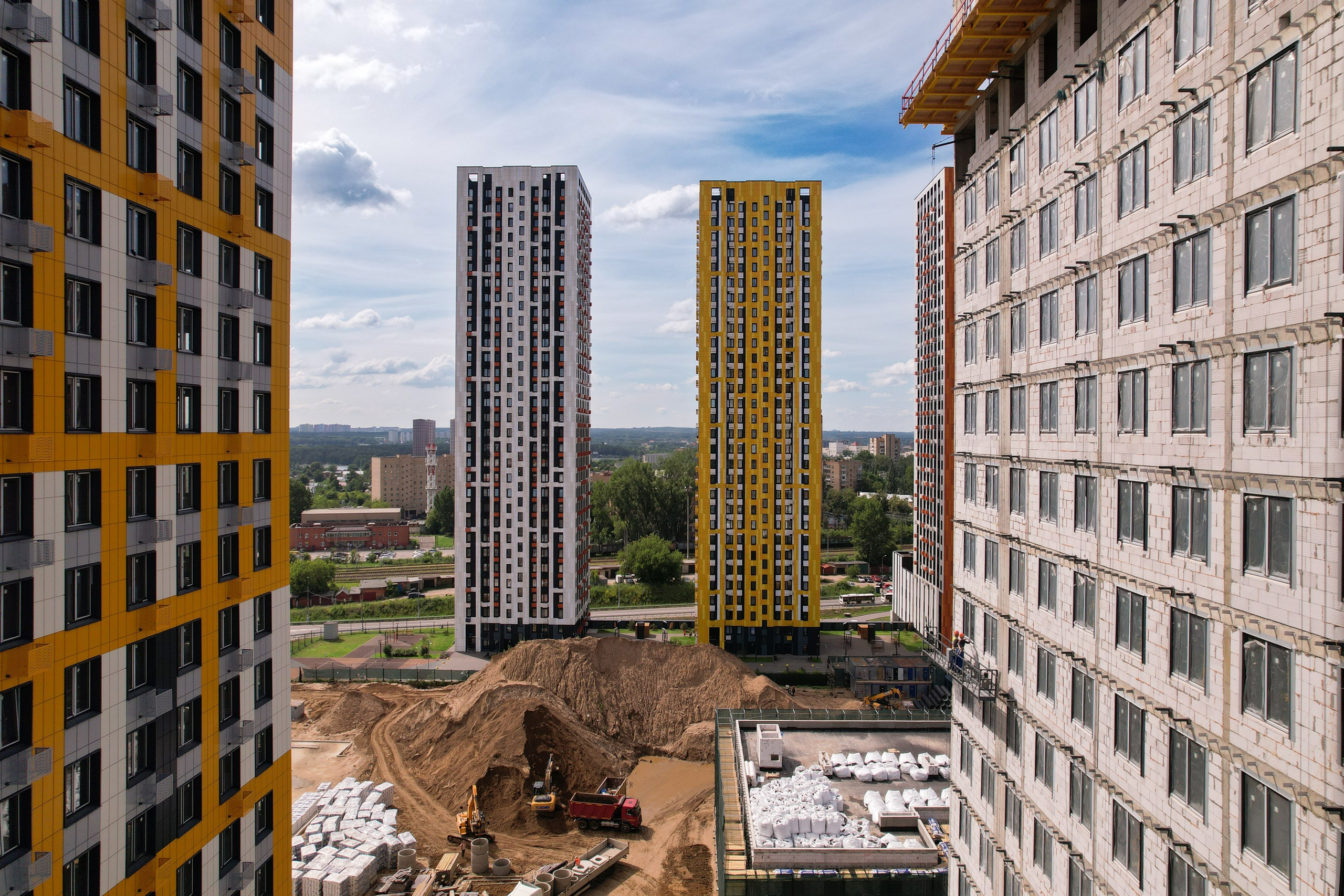 Архитектура и недвижимость. Ход строительства. Съемка с дрона. Профессиональное решение для частных лиц и бизнеса