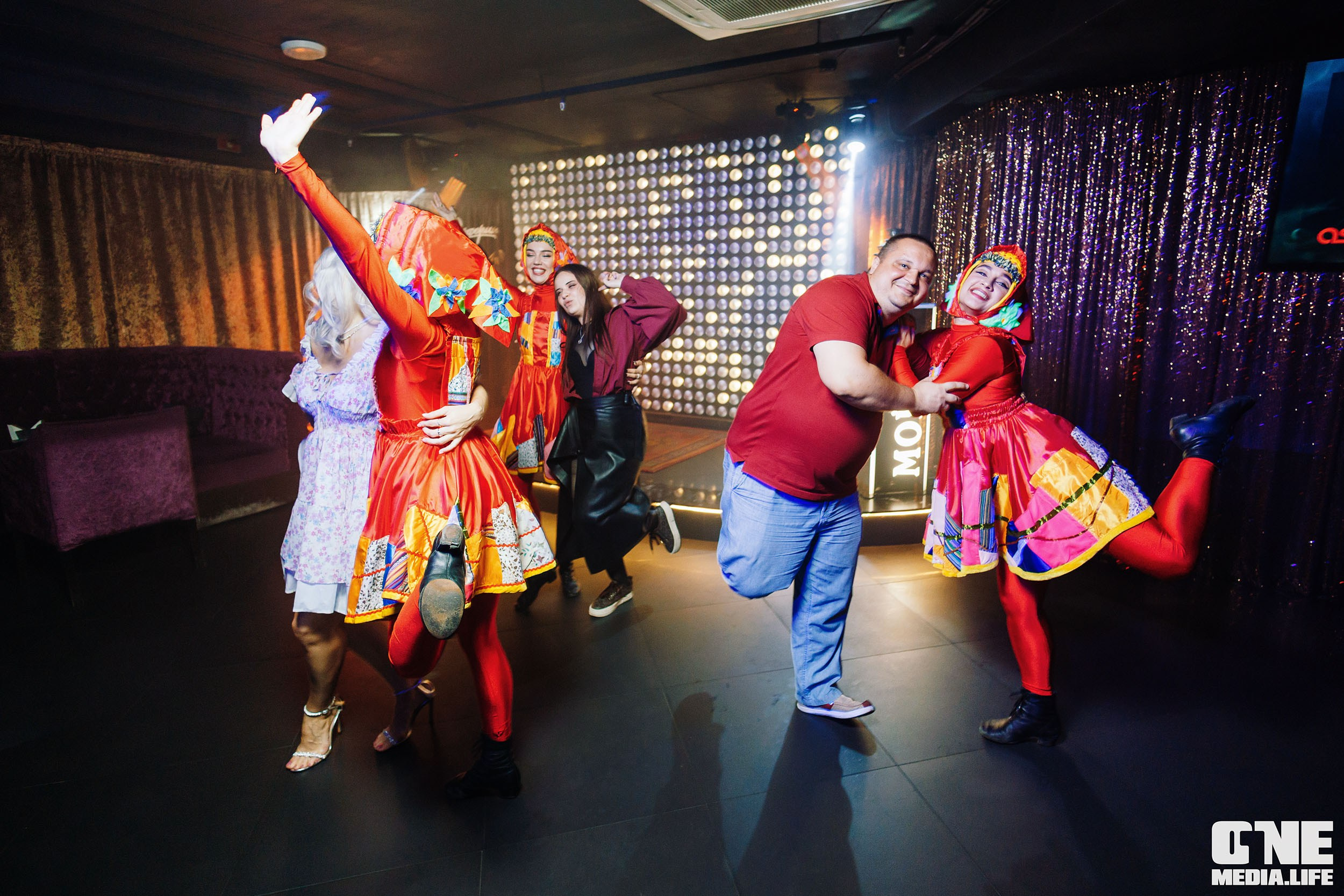 Фоторепортаж из караоке-клуба Эйфория. One Media Life: фоторепортажи, фотоотчеты с мероприятий и заведений