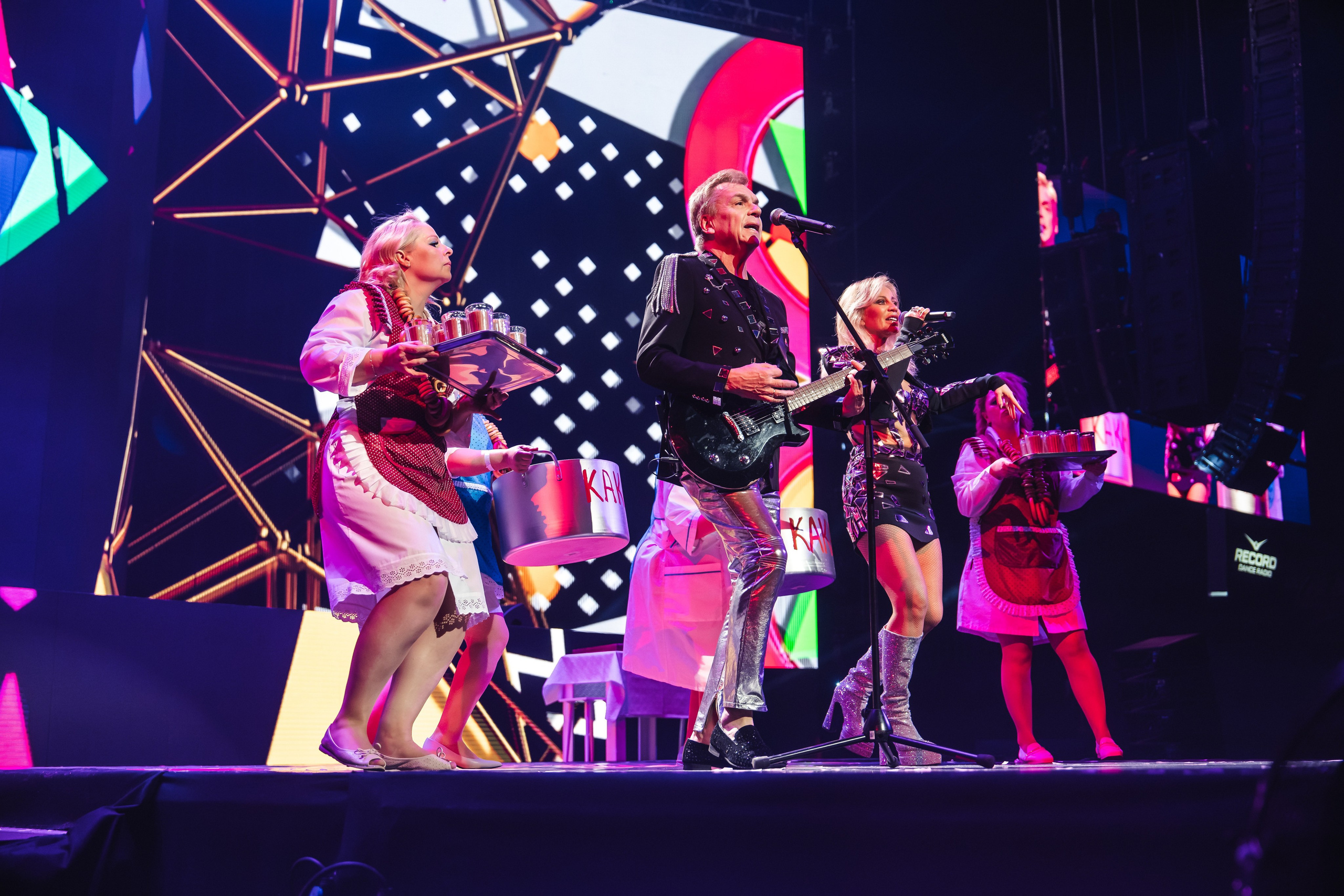 Superdiskoteka 90. Svyatoslav Bunkov | photographer