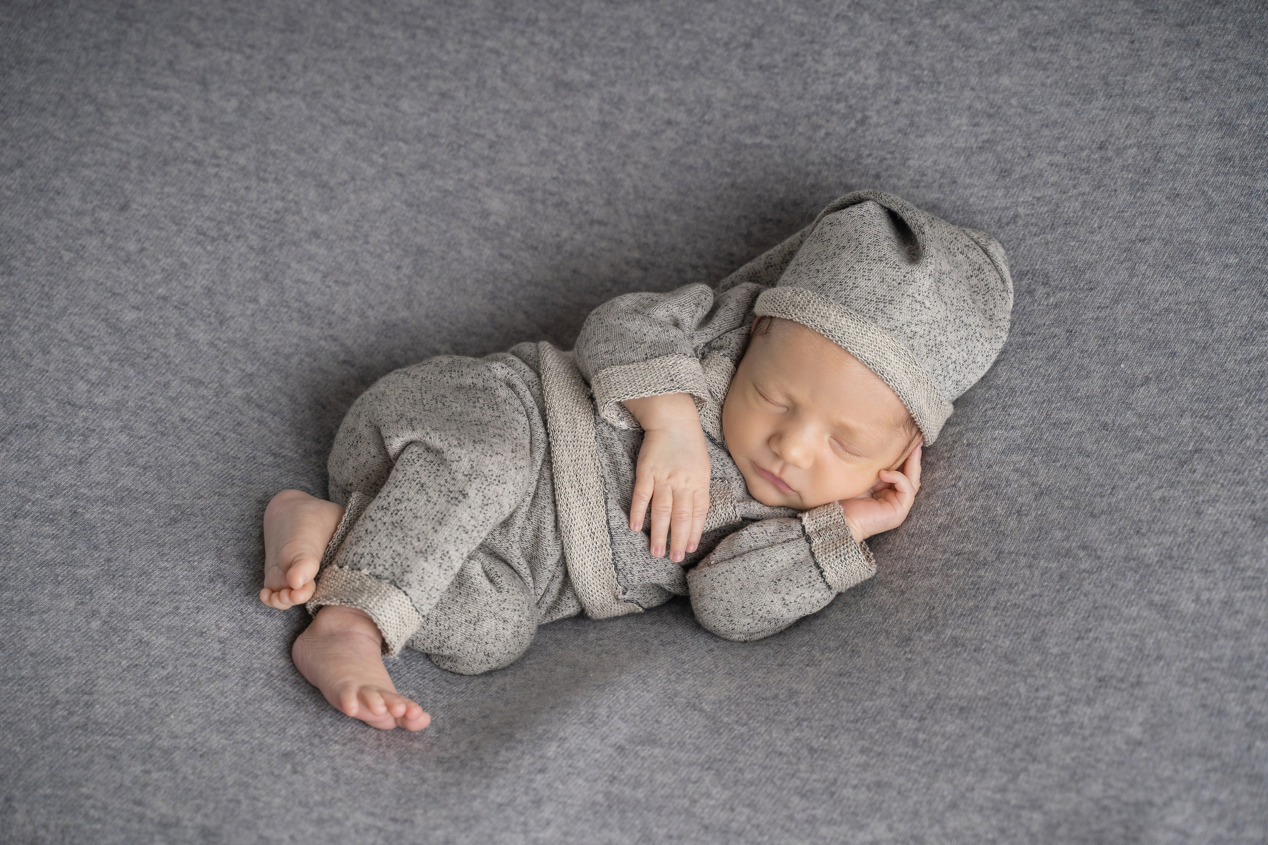 Фотосессия новорожденного в Москве. Фотограф новорожденных выезд на дом