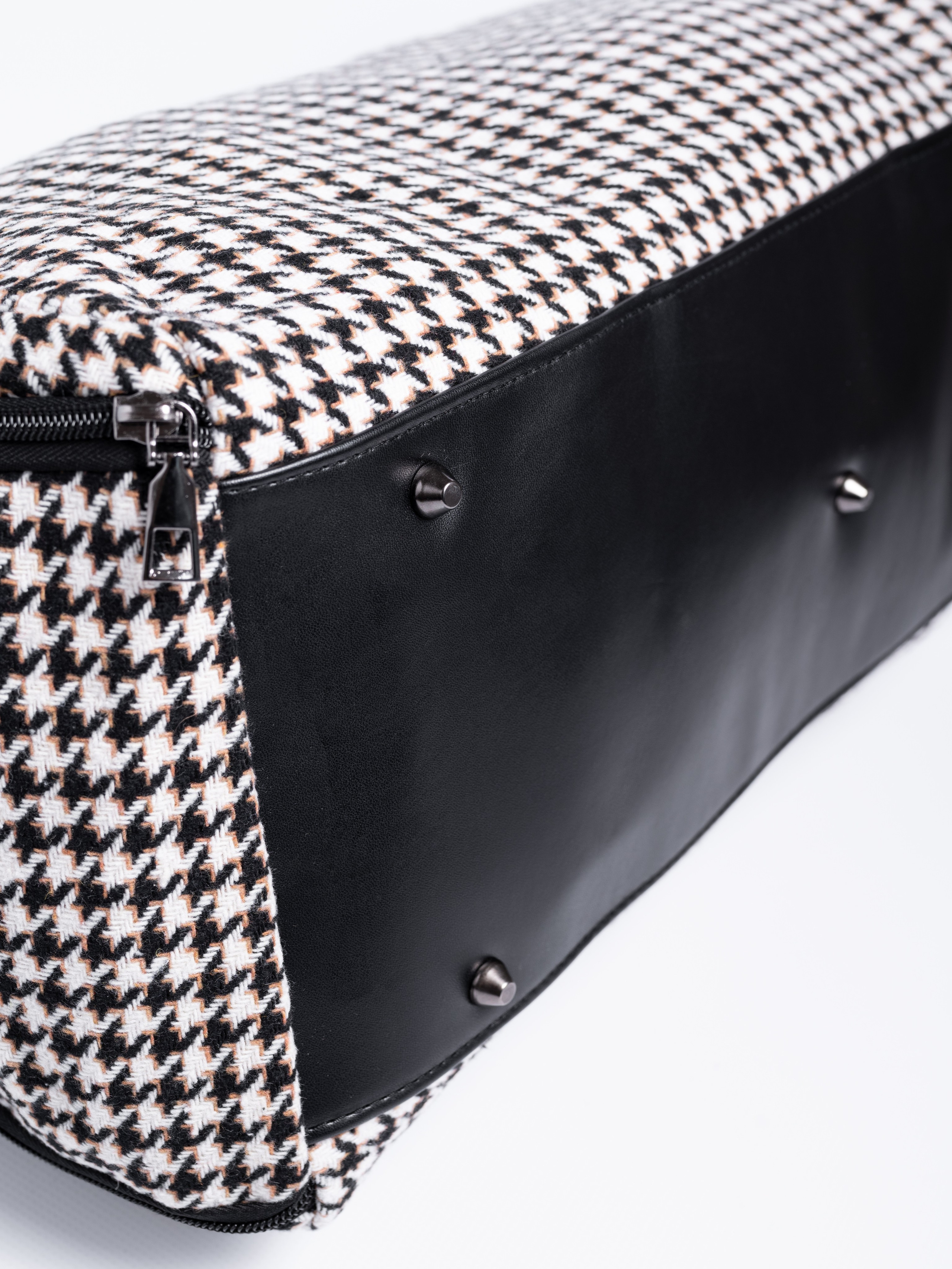 Сумки спортивные. Предметный фотограф, фото для маркетплейсов Пятигорск, КМВ