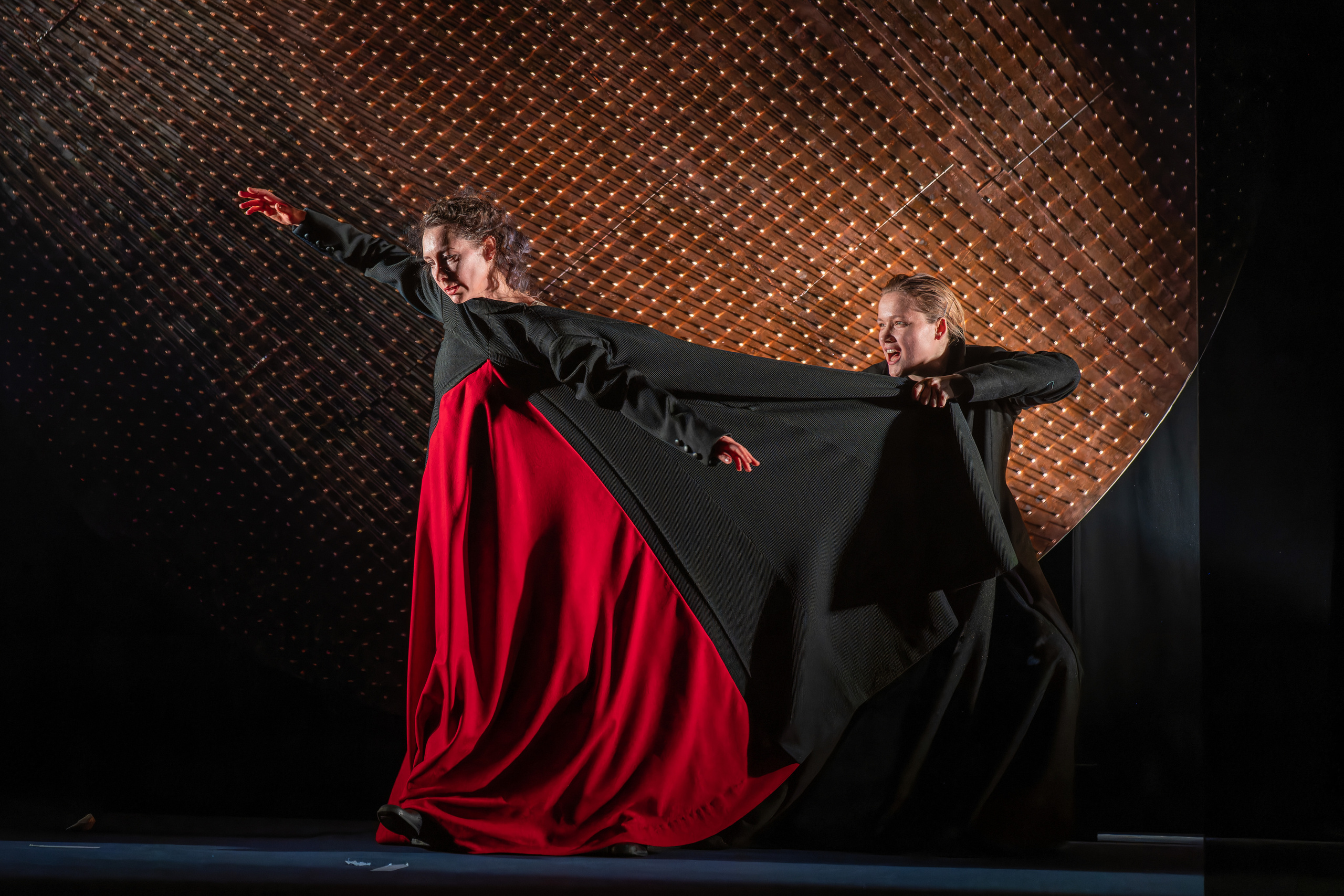 Театр Маяковского: Фауст. Сайт фотографа Сергея Абрамова