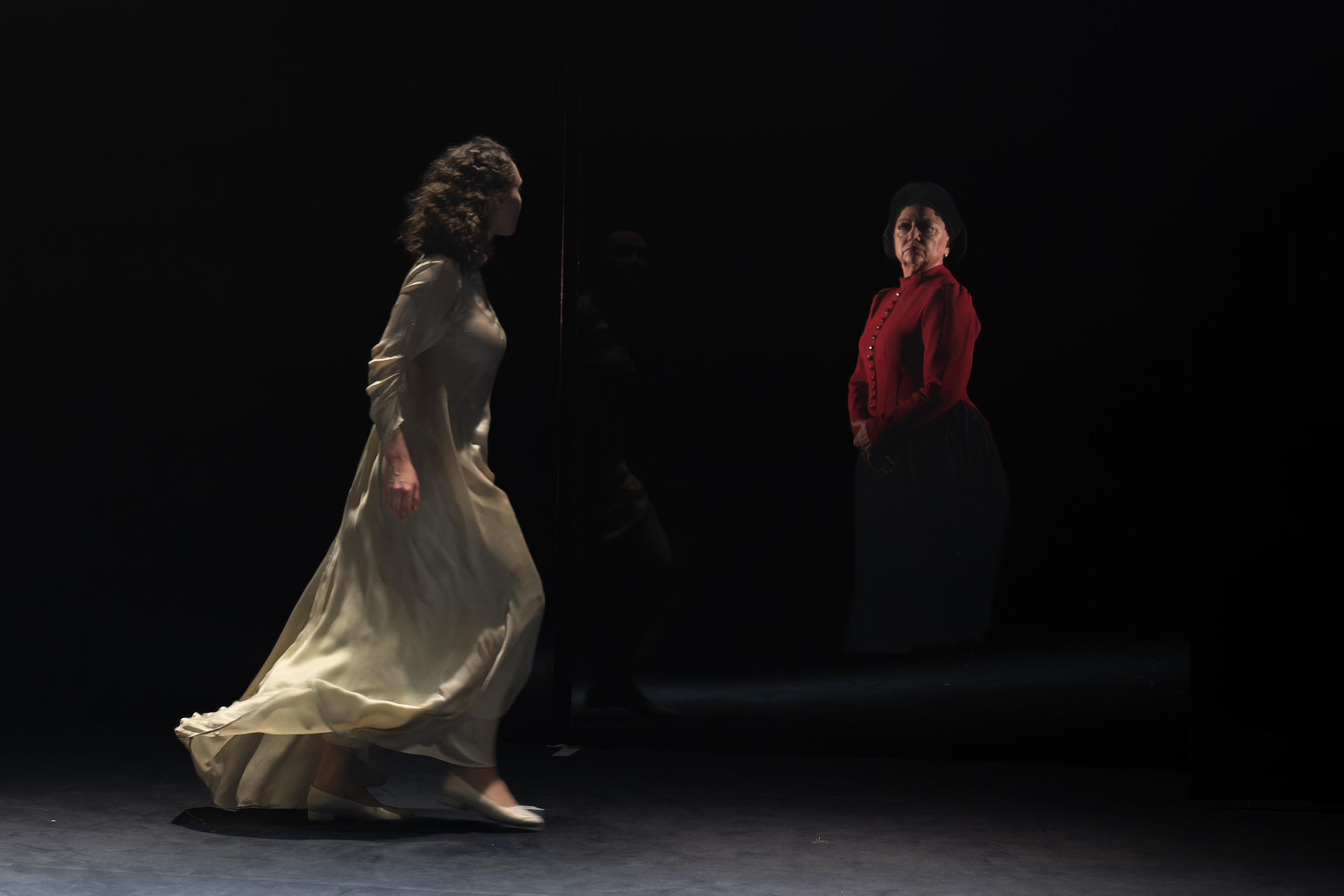 Театр Маяковского: Фауст. Сайт фотографа Сергея Абрамова