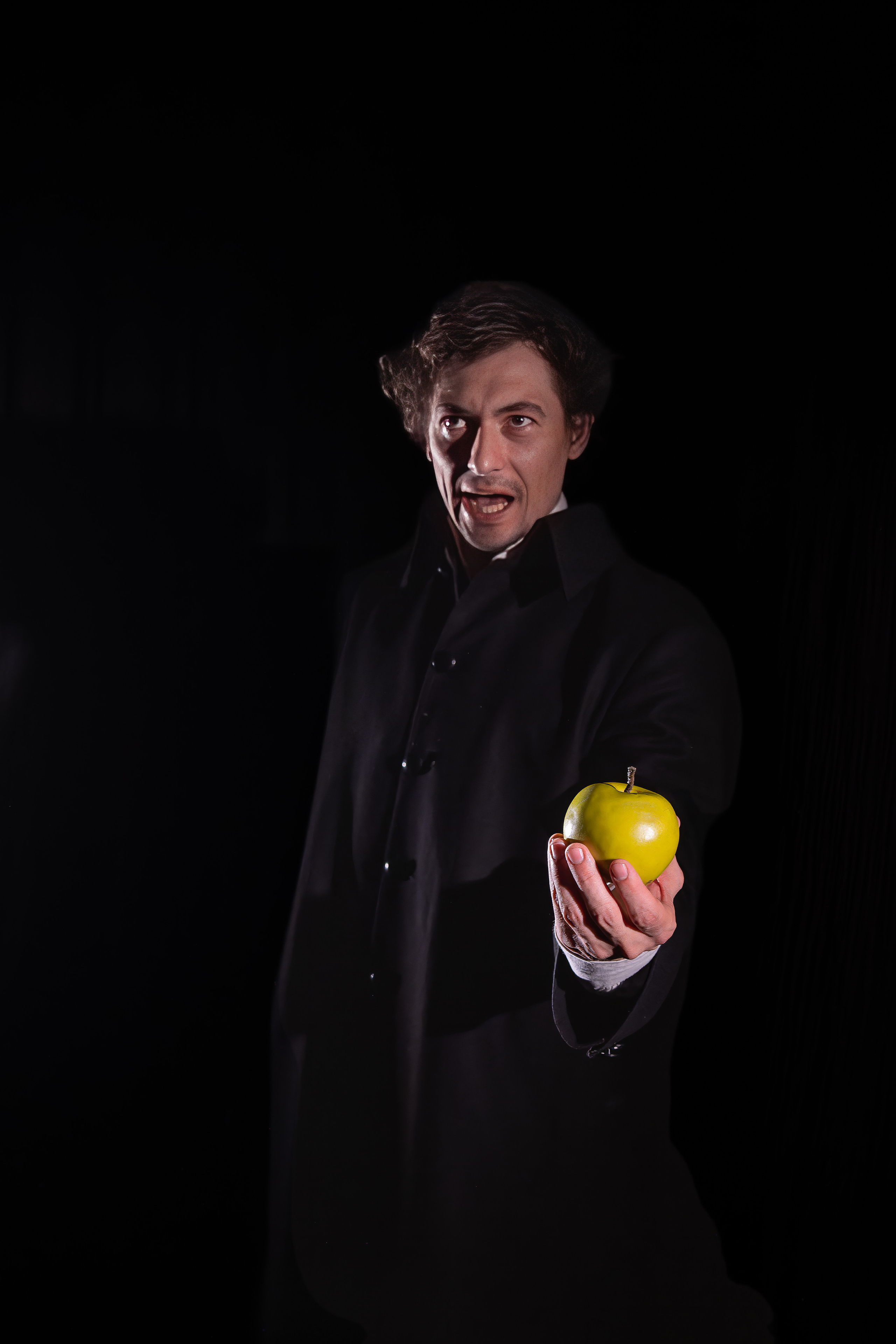 Театр Маяковского: Фауст. Сайт фотографа Сергея Абрамова