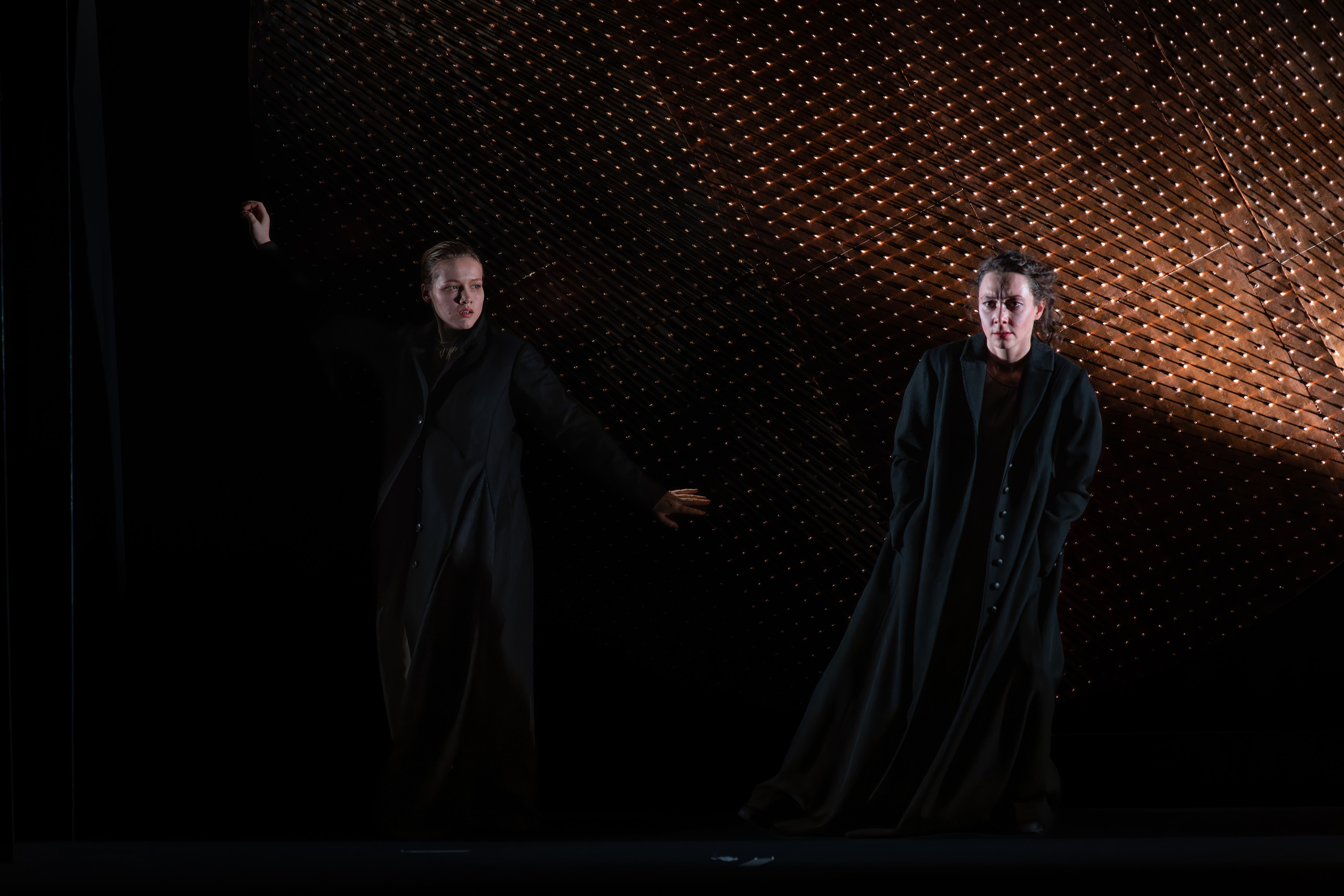 Театр Маяковского: Фауст. Сайт фотографа Сергея Абрамова