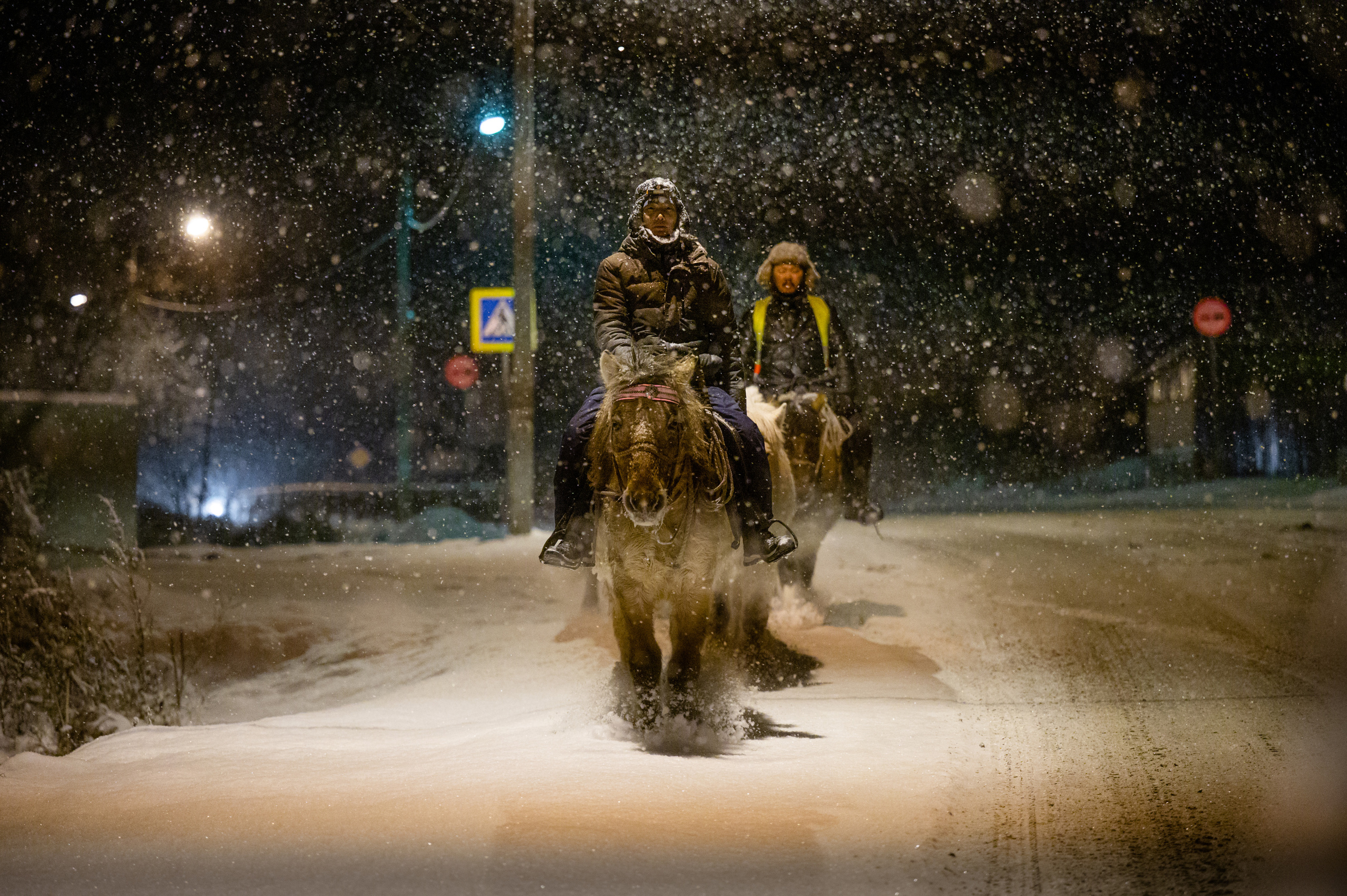 Якутские всадники в Иркутской области (конный поход Оймякон-Москва). Репортажный фотограф Анна Диденко
