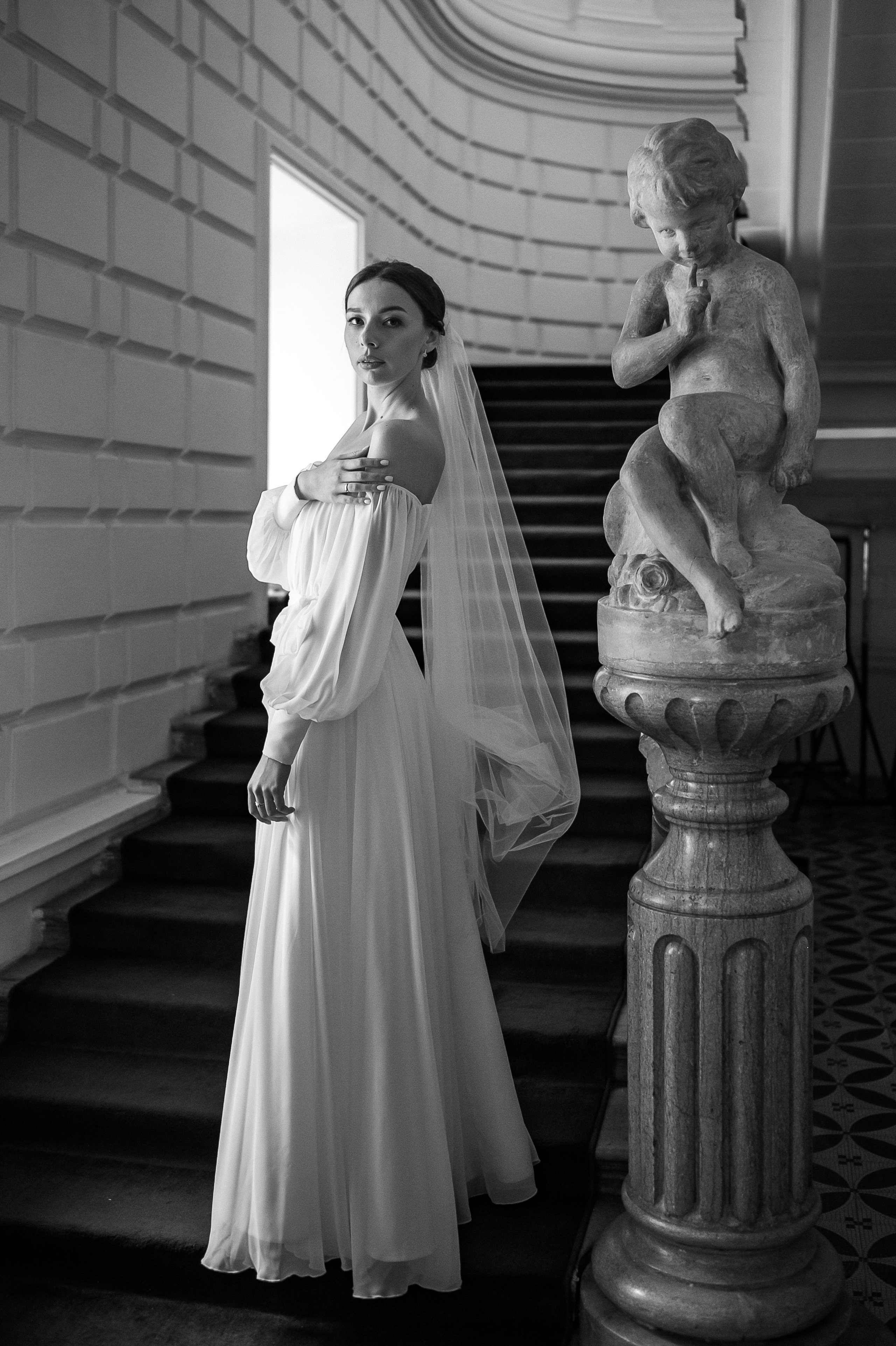 Черно-белый портрет невесты в Особняке Спиридонова