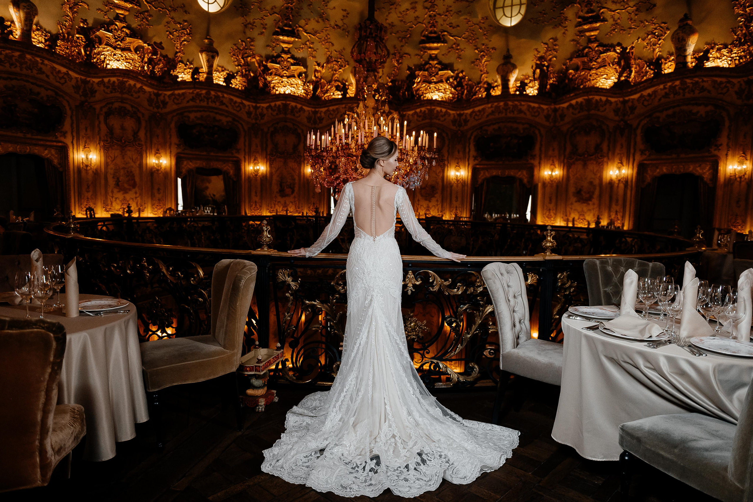 Свадебная фотосессия Кати и Антона в ресторане Турандот