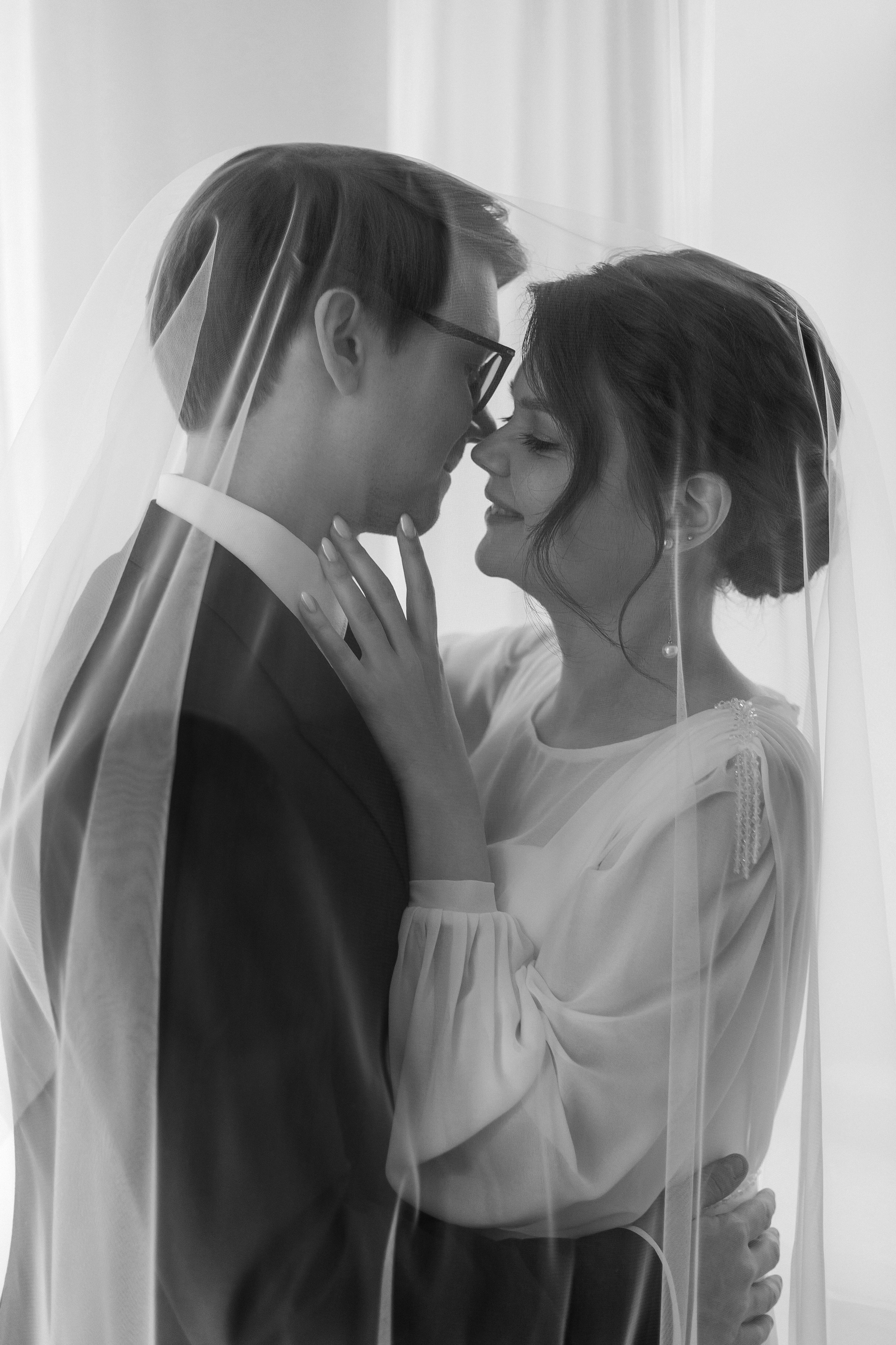 Свадебная фотосессия в студии в Москве. Свадебный фотограф в Москве Дарья Олендарёва