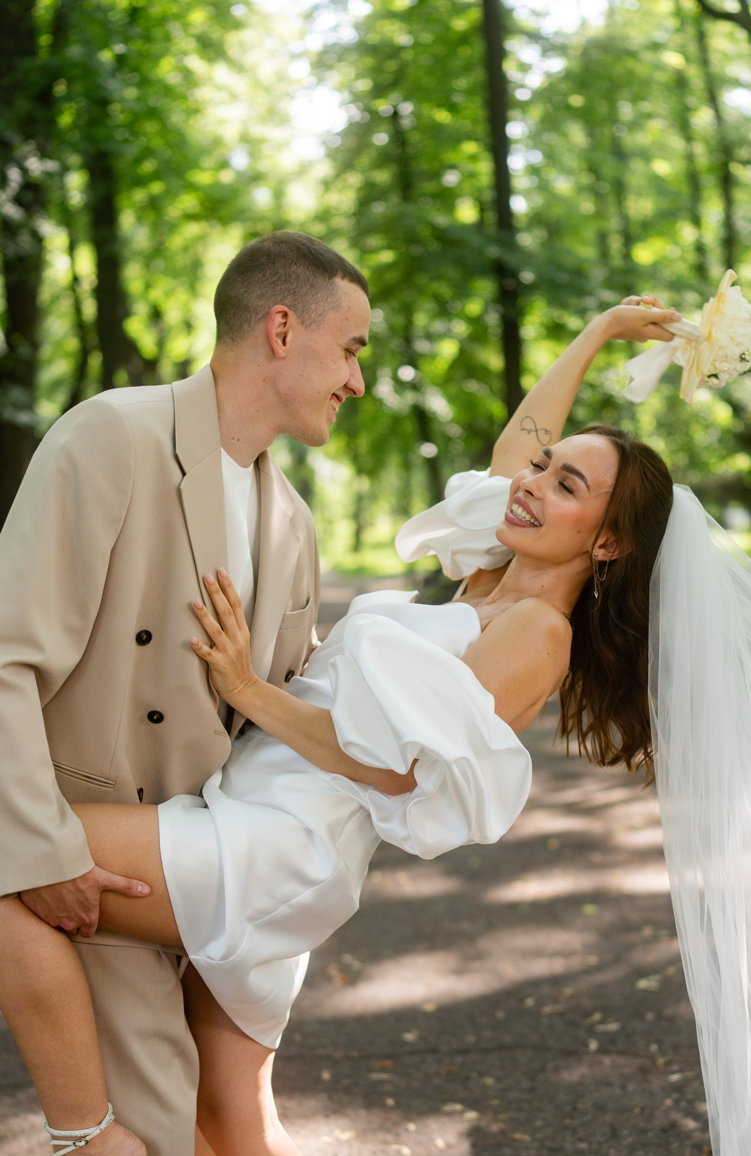 Предсвадебная прогулка Александр и Юлия. Свадебный и индивидуальный фотограф Аля Мамакова