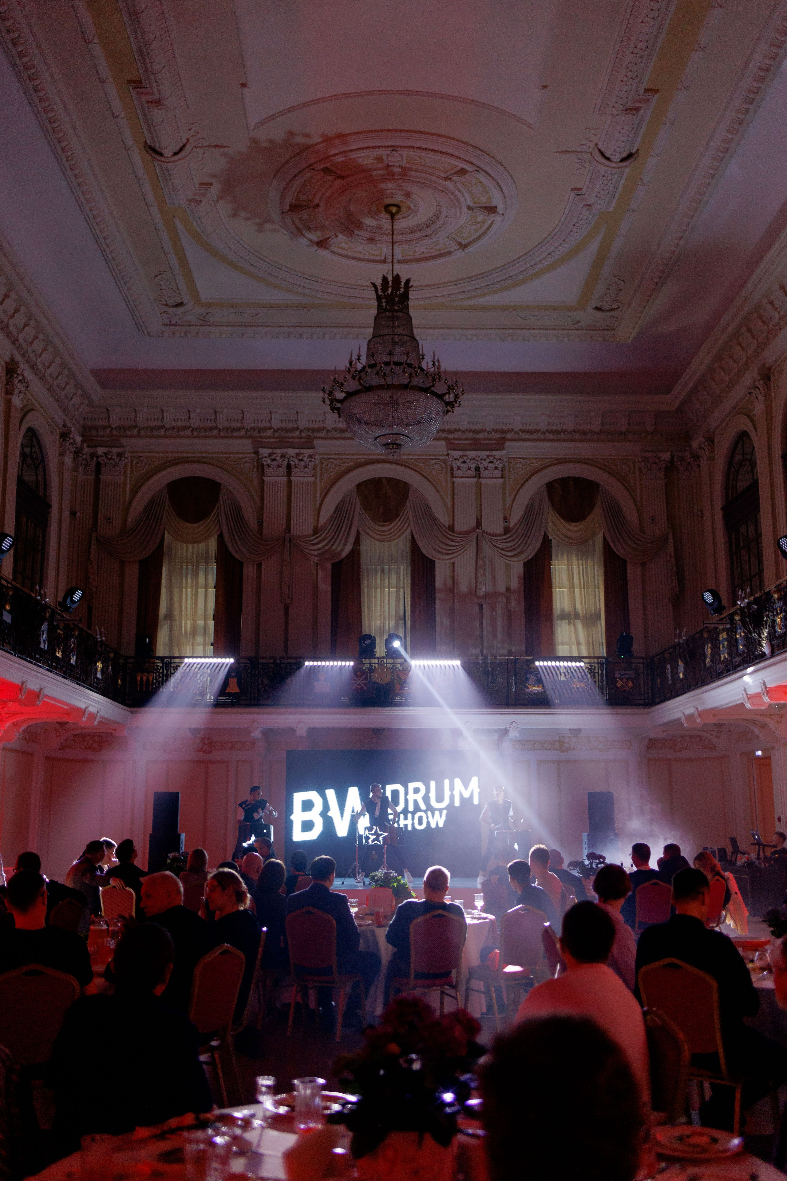 Опытный фотограф на корпоратив в Нижнем Новгороде. Свадебный и семейный фотограф в Нижнем Новгороде и Москве