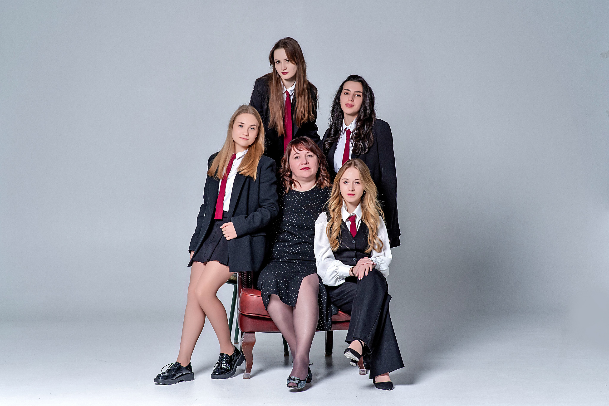 Выпускные (школьные) альбомы (книги) в Ростове-на-Дону. Современные Выпускные Альбомы в Ростове-на-Дону