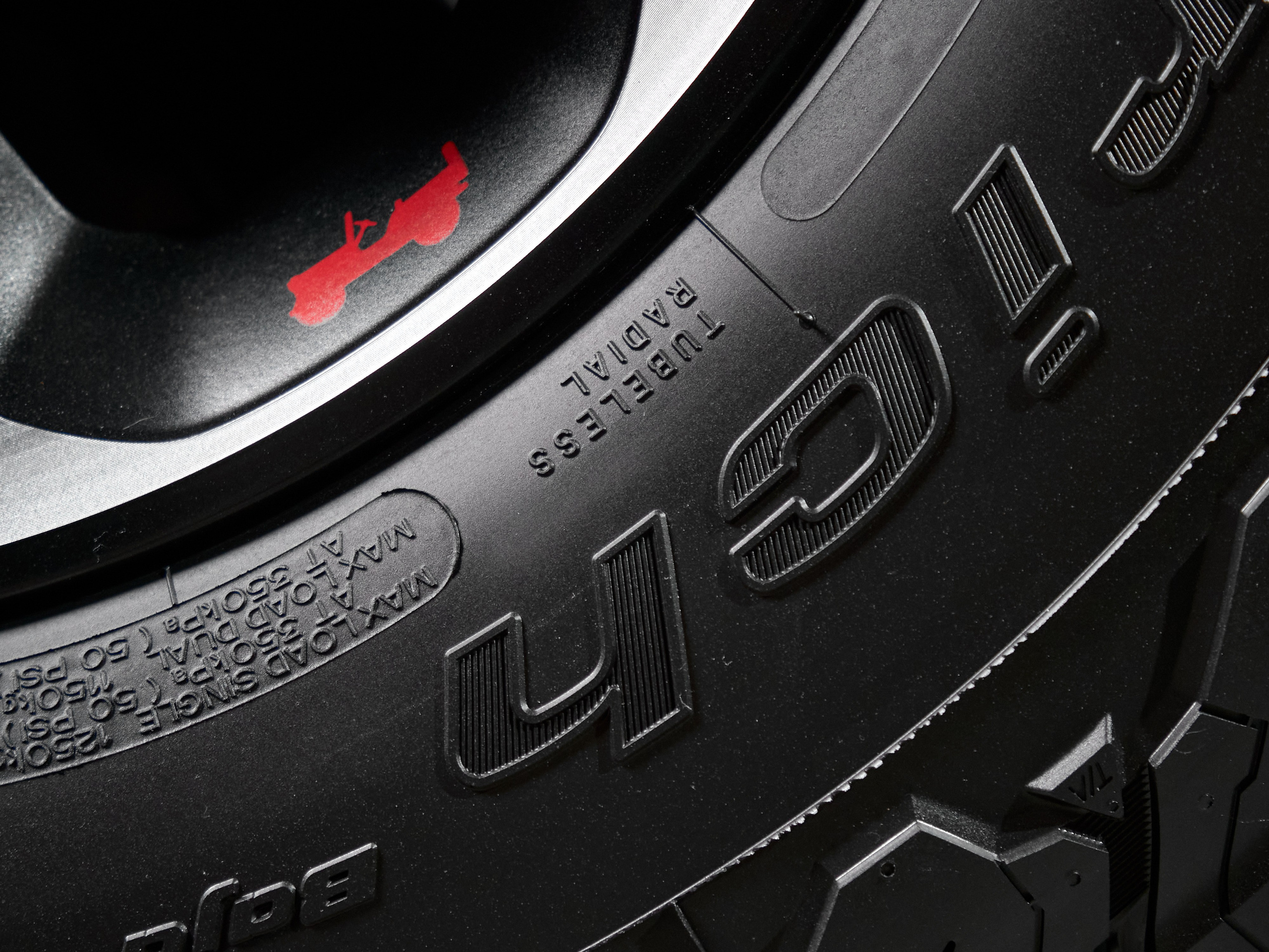 Автомобильный фотограф в Санкт-Петербурге Антон Гумен | Фотосессии авто для автосалонов