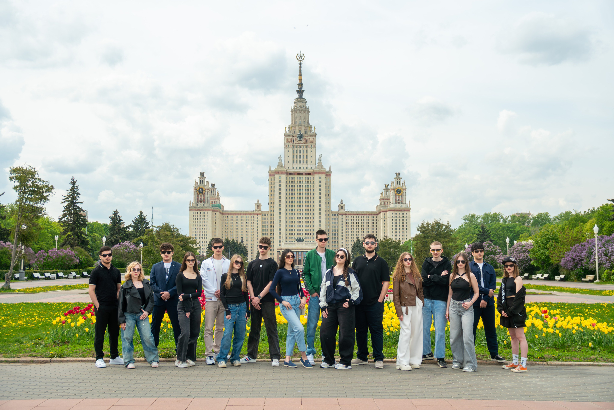 Акции от фотостудии Вышка. Выпускной альбом в Москве и Домодедово Вышка Школьный фотограф