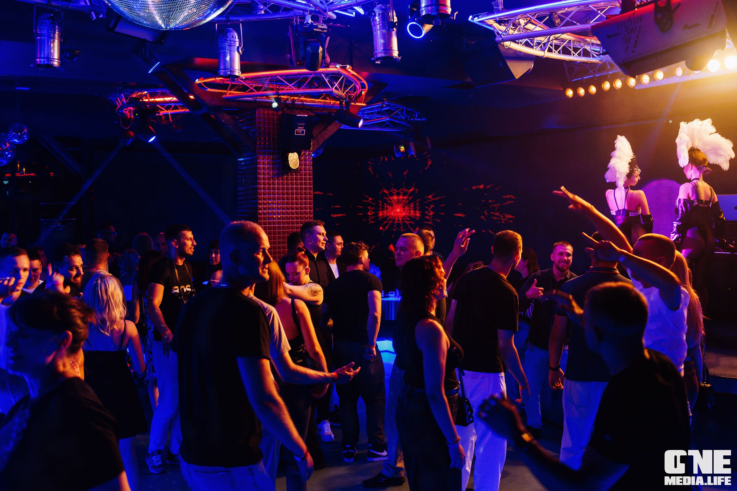 Фоторепортаж из РК Планета. One Media Life: фоторепортажи, фотоотчеты с мероприятий и заведений