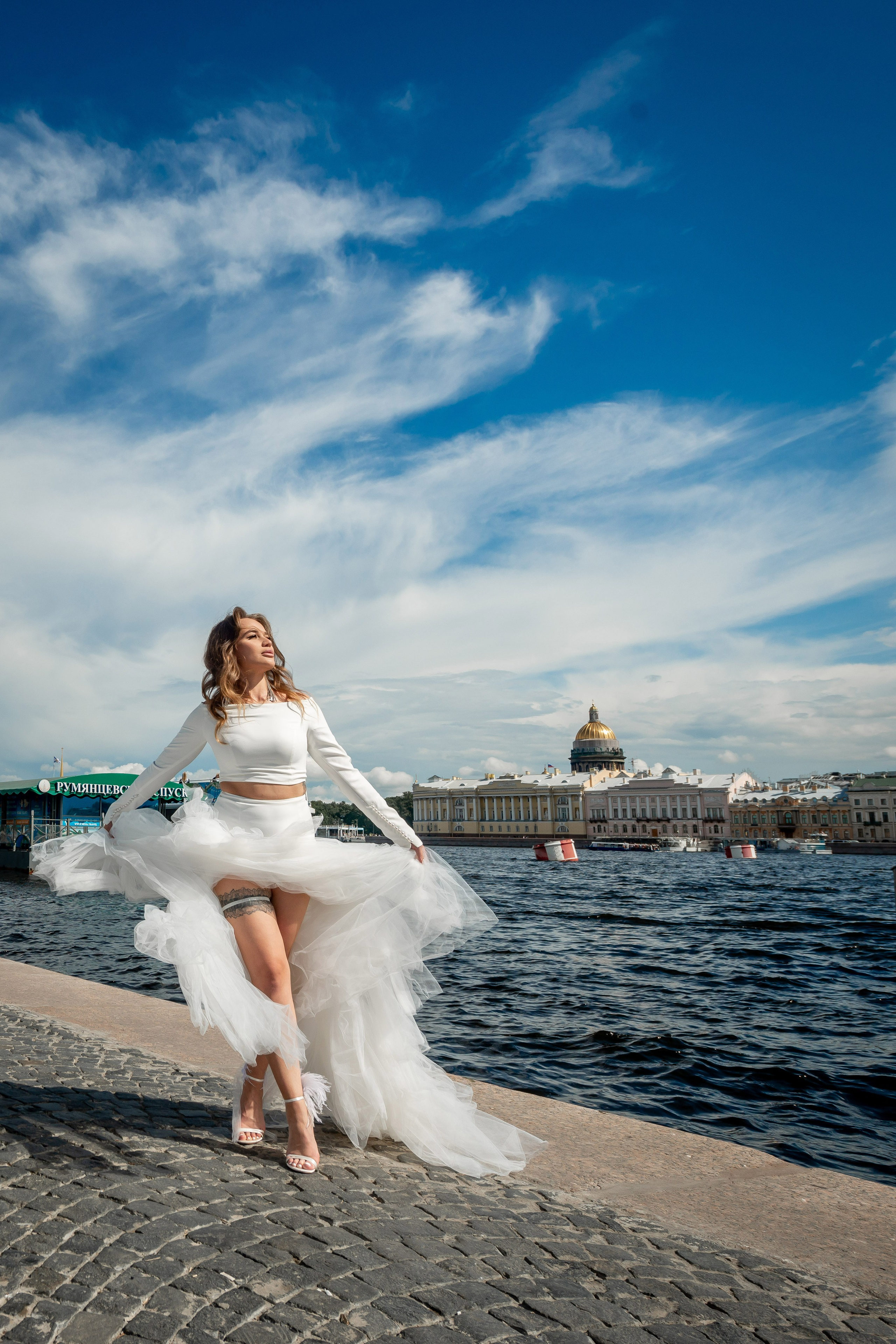 Экстравагантная свадебная фотосессия Светланы и Славы по нетрадиционным и оригинальным местам для свадебной прогулки в Санкт-Петербурге. Портретный, семейный и свадебный фотограф в Санкт-Петербурге и в Пушкине Ширяев Денис