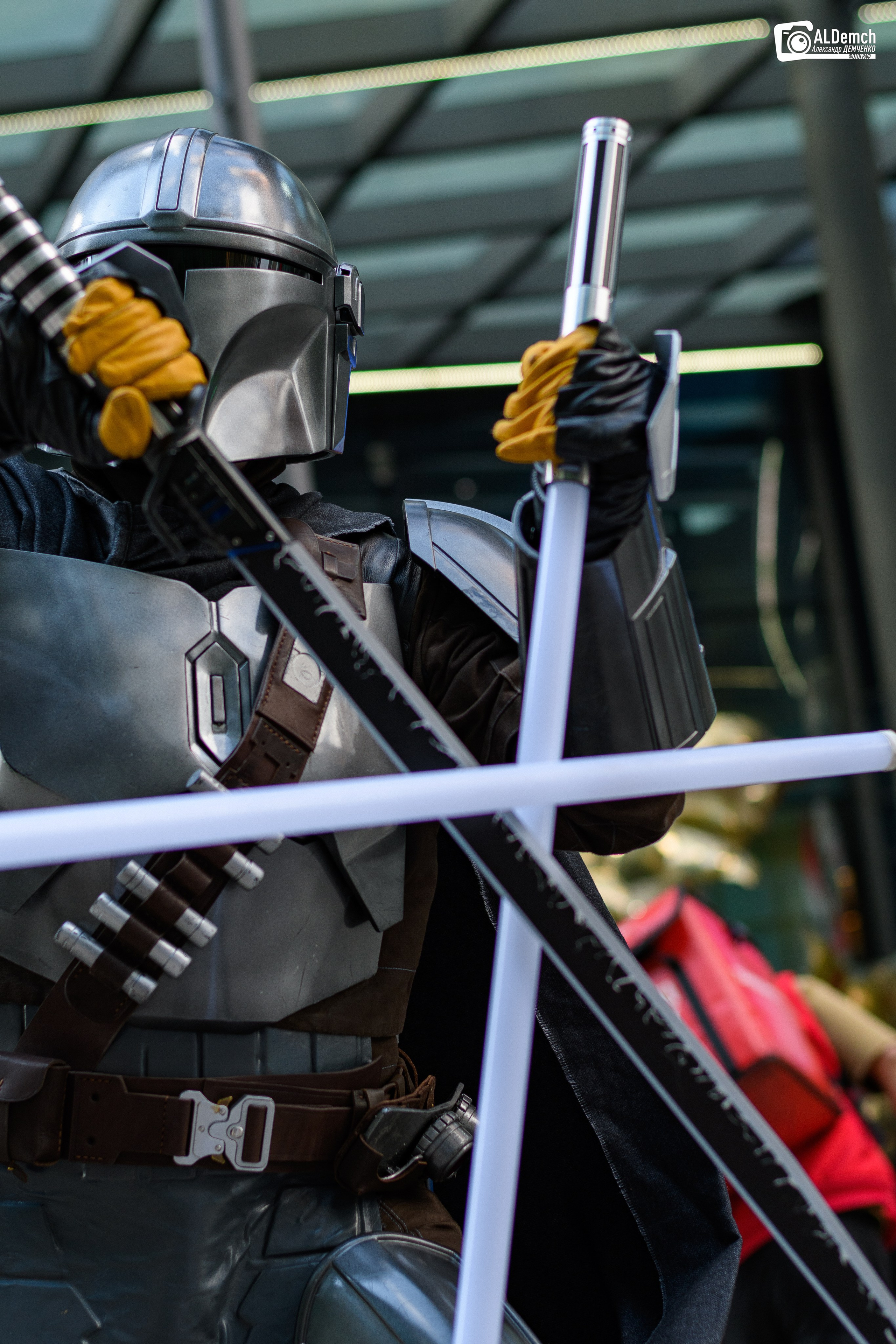 Рей против Мандалорца по звёздным войнам косплей фотосессия