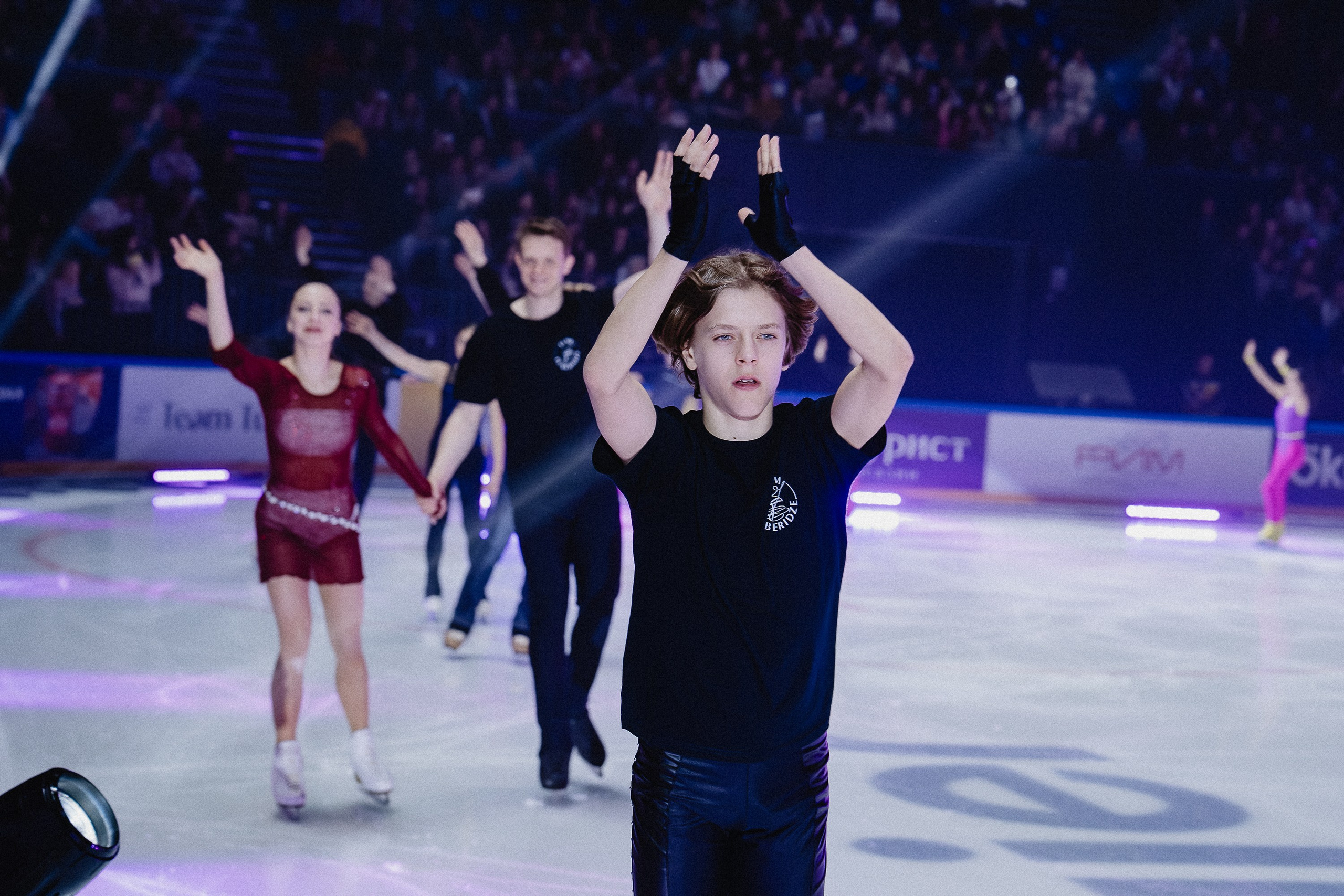 Шоу Этери Тутберидзе в Новосибирске. Воробьева Ксения — Спортивный и танцевальный фотограф Новосибирск