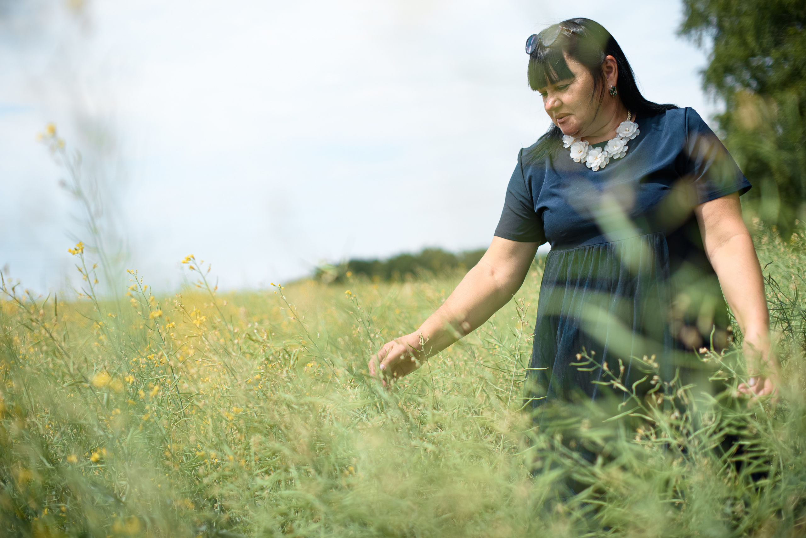 Фотосессия в подсолнухах | Летние фотосессии на природе. Артём Савиных — профессиональный фотограф в Москве | Репортажи, свадьбы, портреты