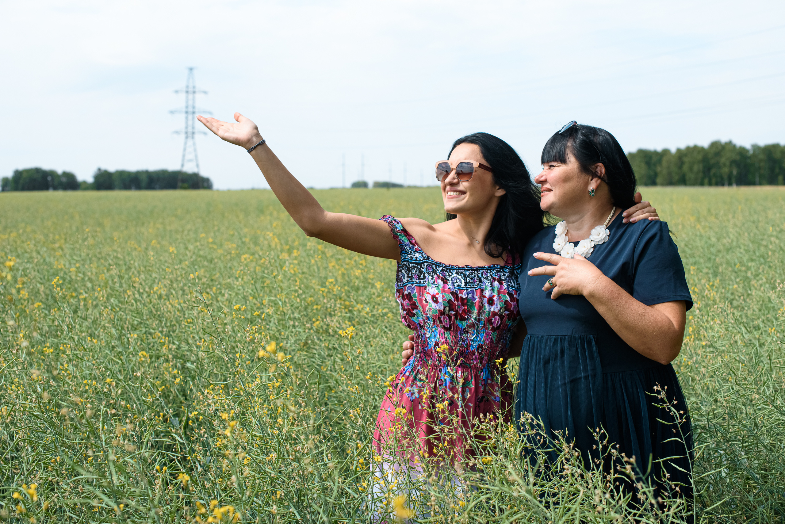 Фотосессия в подсолнухах | Летние фотосессии на природе. Артём Савиных — профессиональный фотограф в Москве | Репортажи, свадьбы, портреты