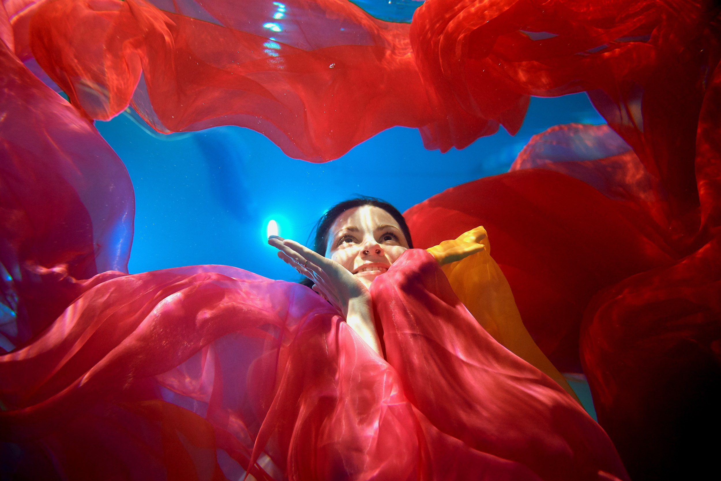 Подводная фотосессия в бассейне г. Ярославль. Фотограф Михаил Семенов