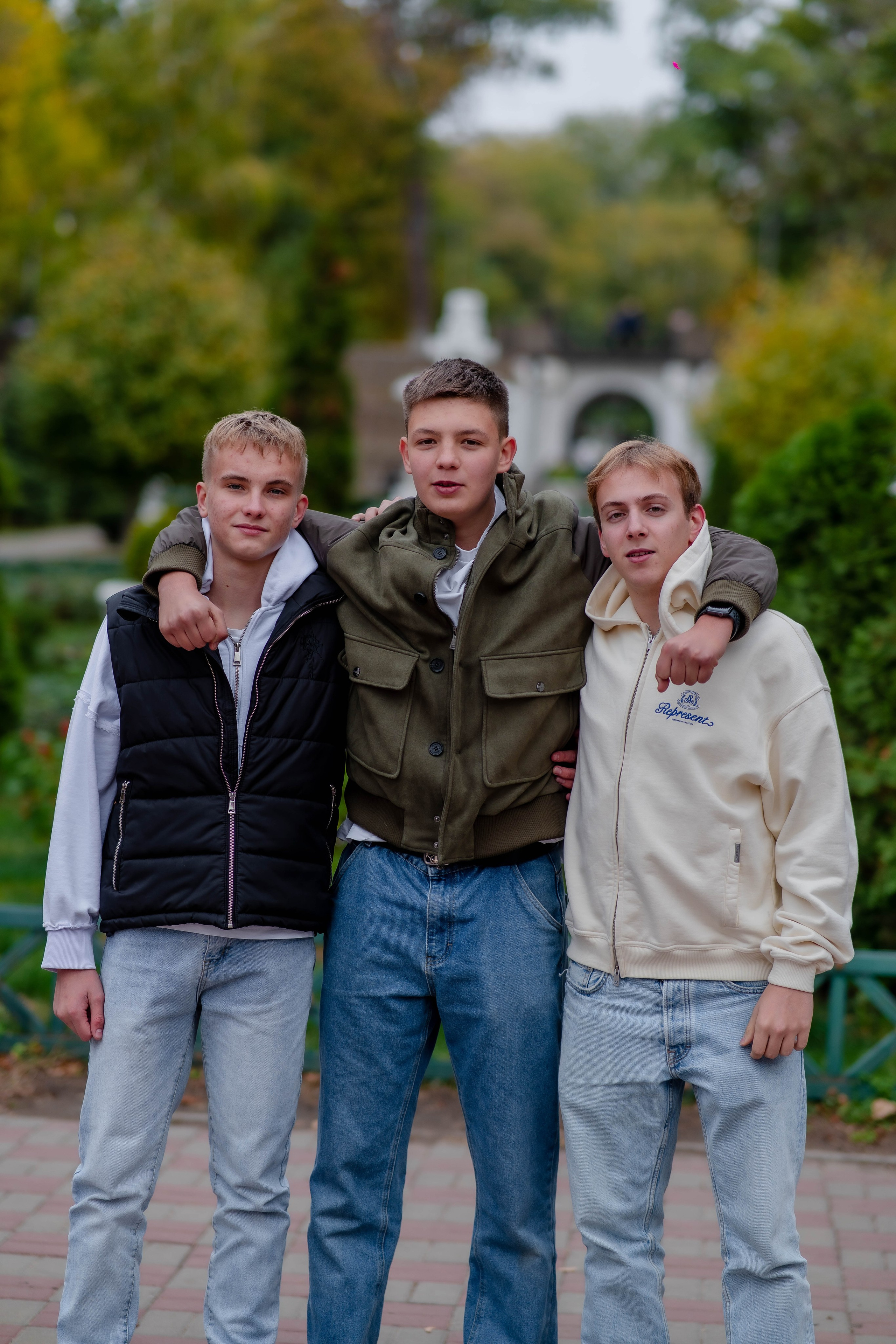 Выпускные (школьные) альбомы (книги) в Ростове-на-Дону. Современные Выпускные Альбомы в Ростове-на-Дону