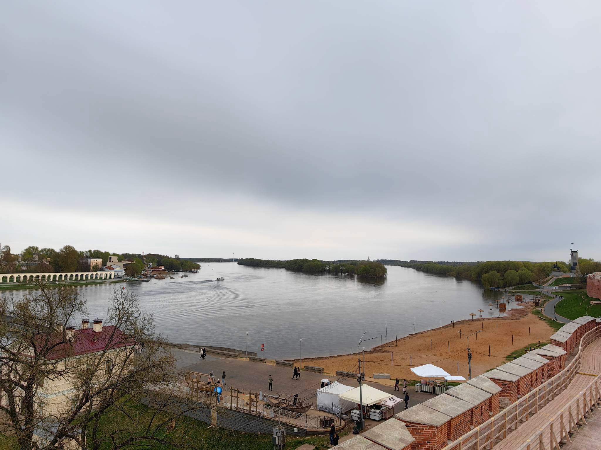 Вид на Волхов