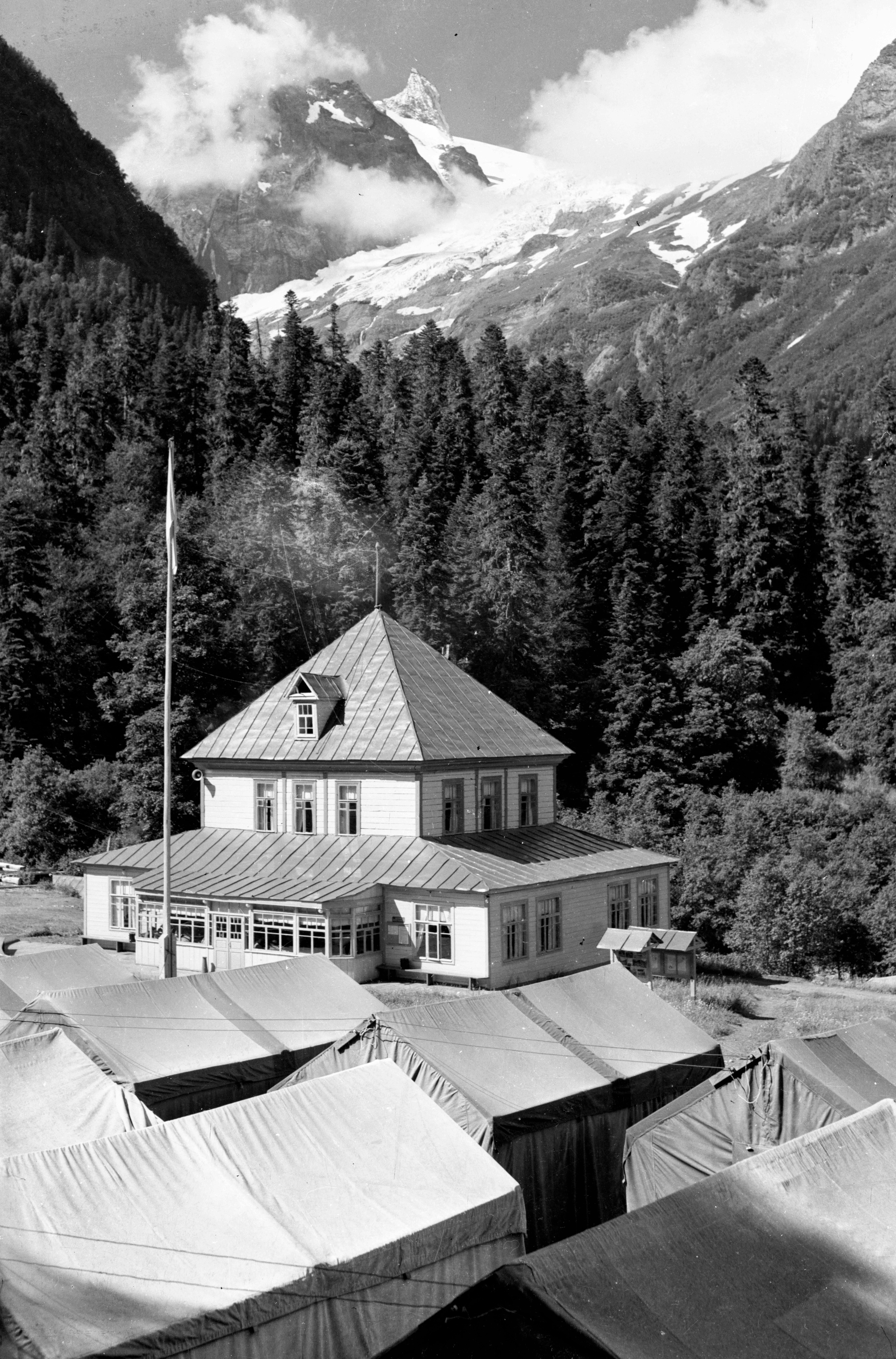 Геннадий Кук. Курортное дело