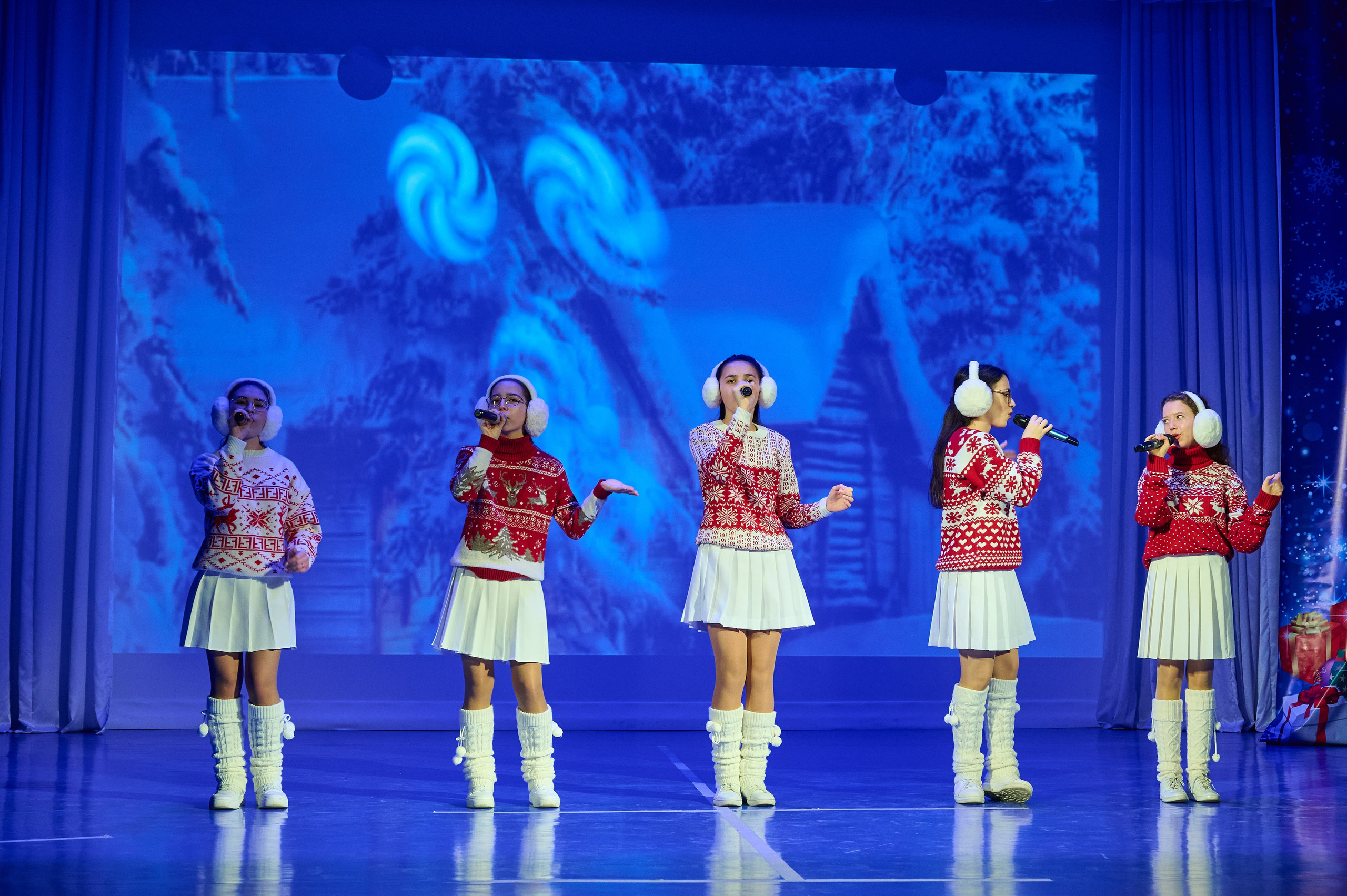 Коцерт НГ В ДК Марьина Роща. Жизнь курорта Кабардинка в фотографиях