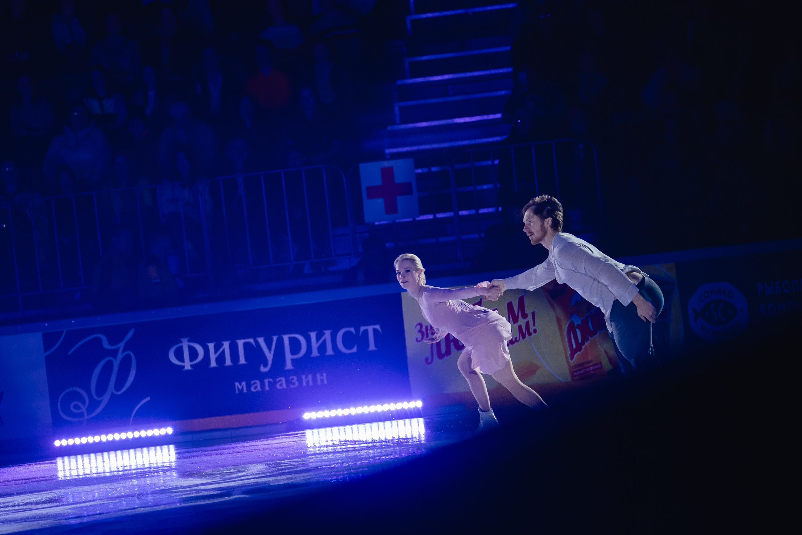Шоу «Чемпионы на льду» в Новосибирске. Воробьева Ксения — Спортивный и танцевальный фотограф Новосибирск